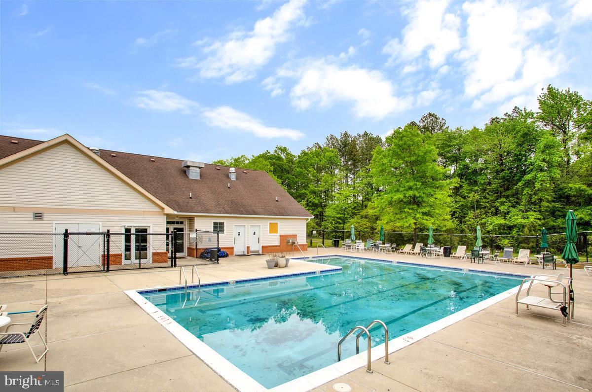 SEVEN OAKS - Residential