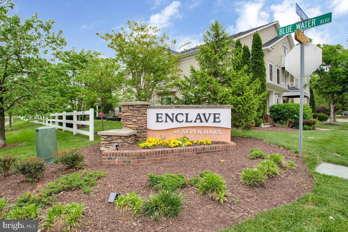 SEVEN OAKS - Residential