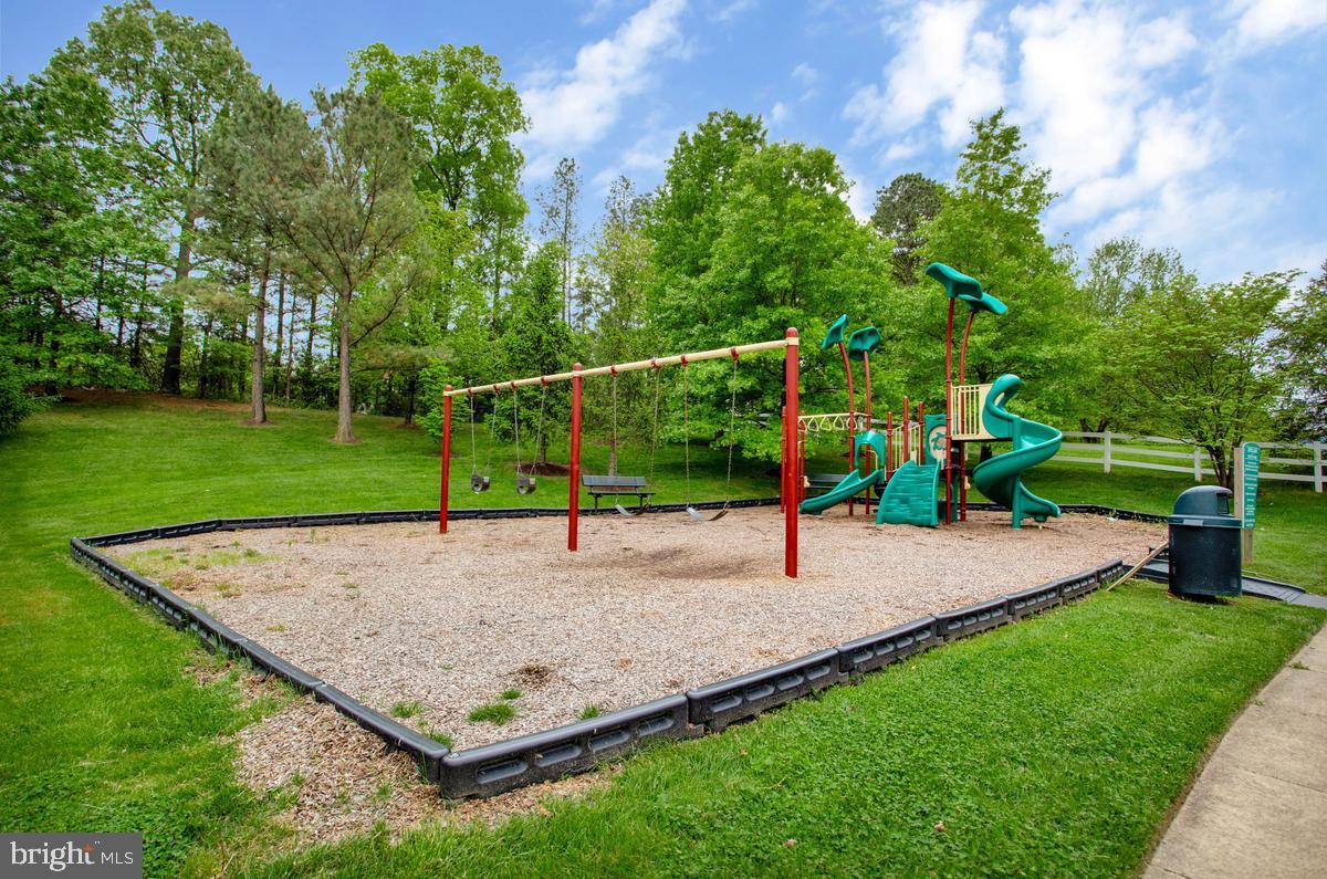 SEVEN OAKS - Residential