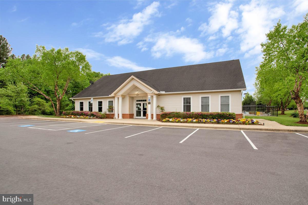 SEVEN OAKS - Residential