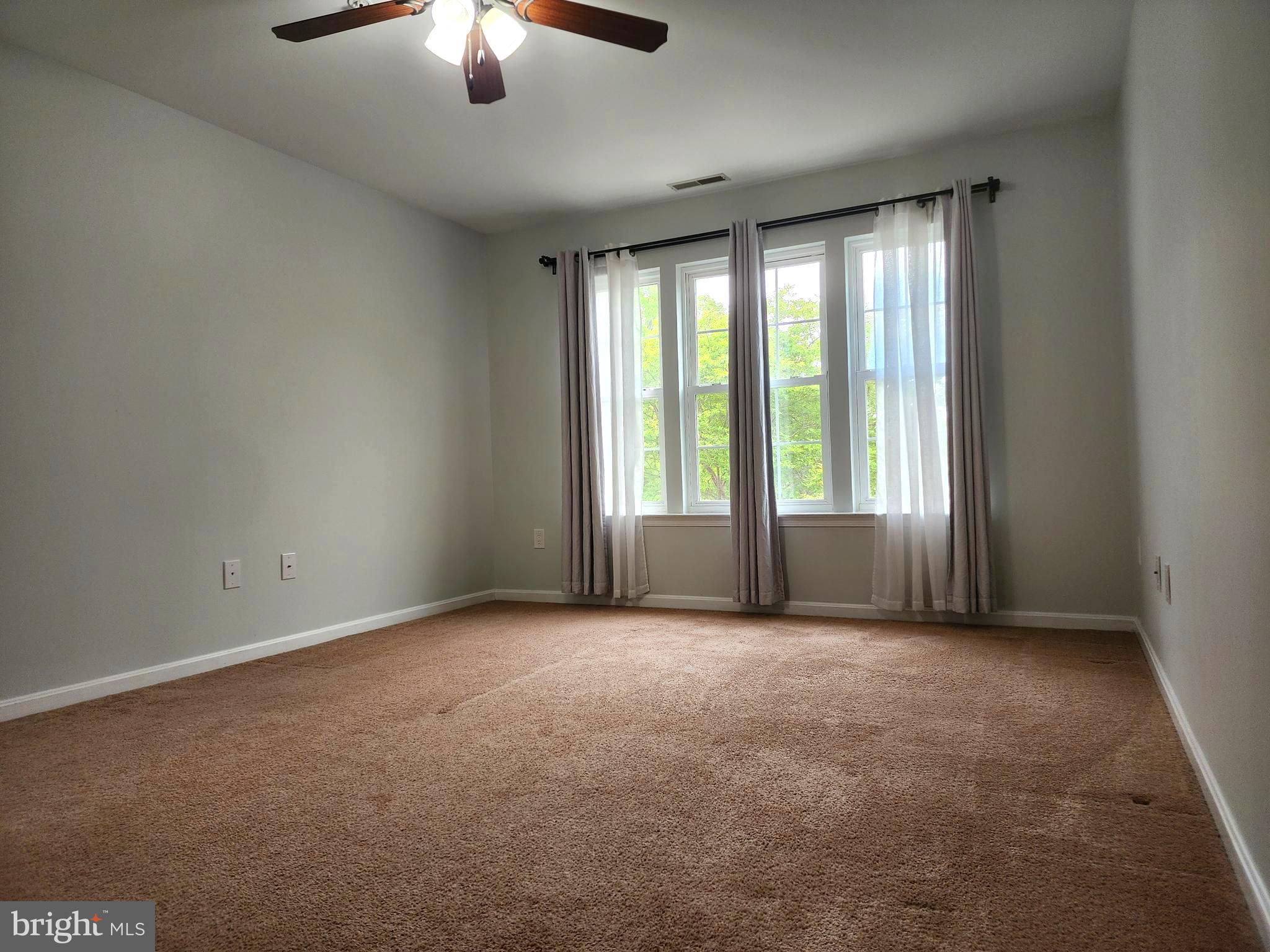 SEVEN OAKS - Residential