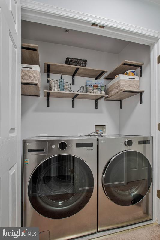 SEVEN OAKS - Residential