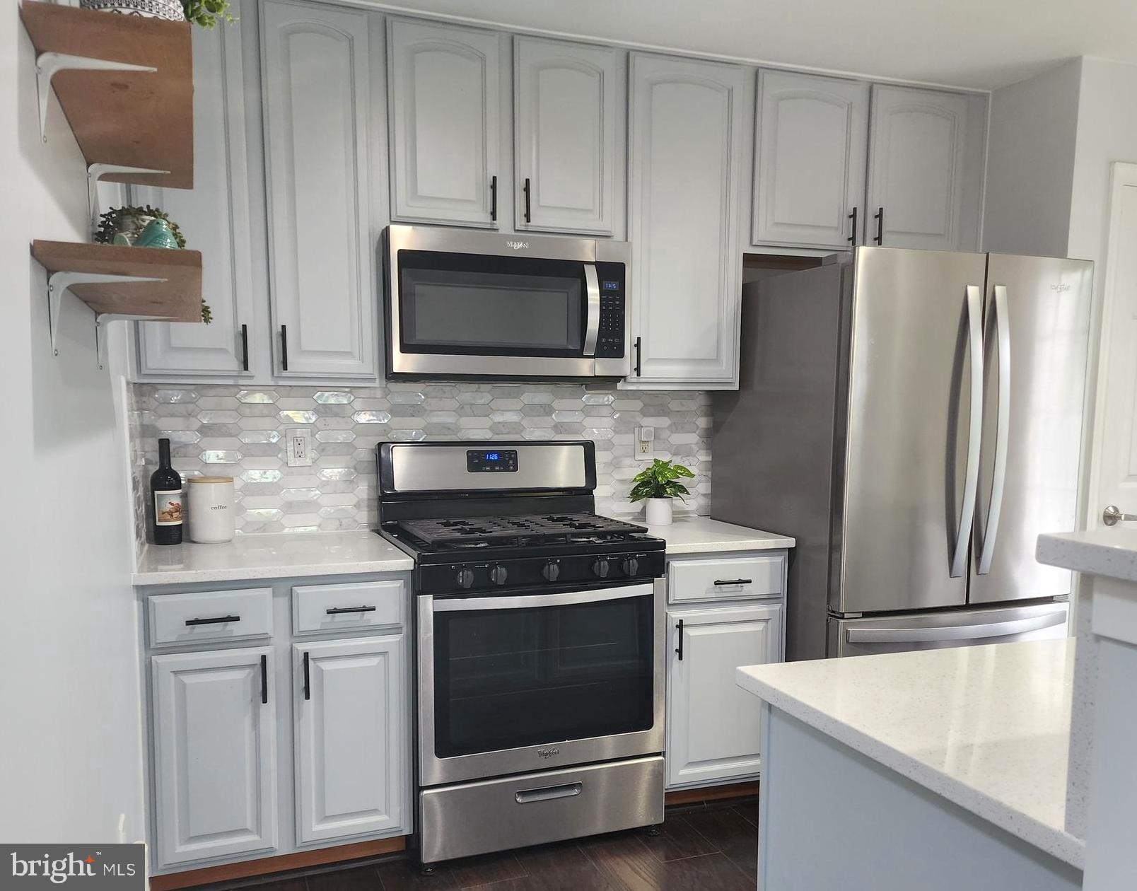 SEVEN OAKS - Residential