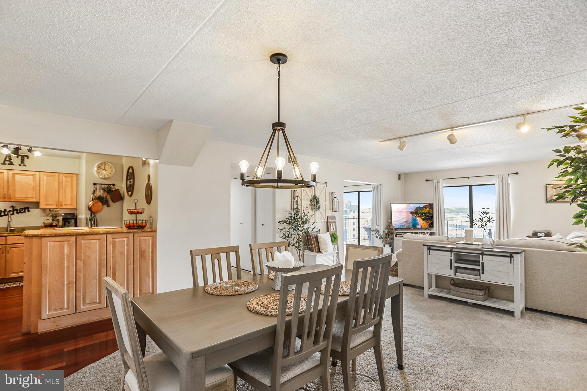 VALLEY FORGE TOWER - Residential