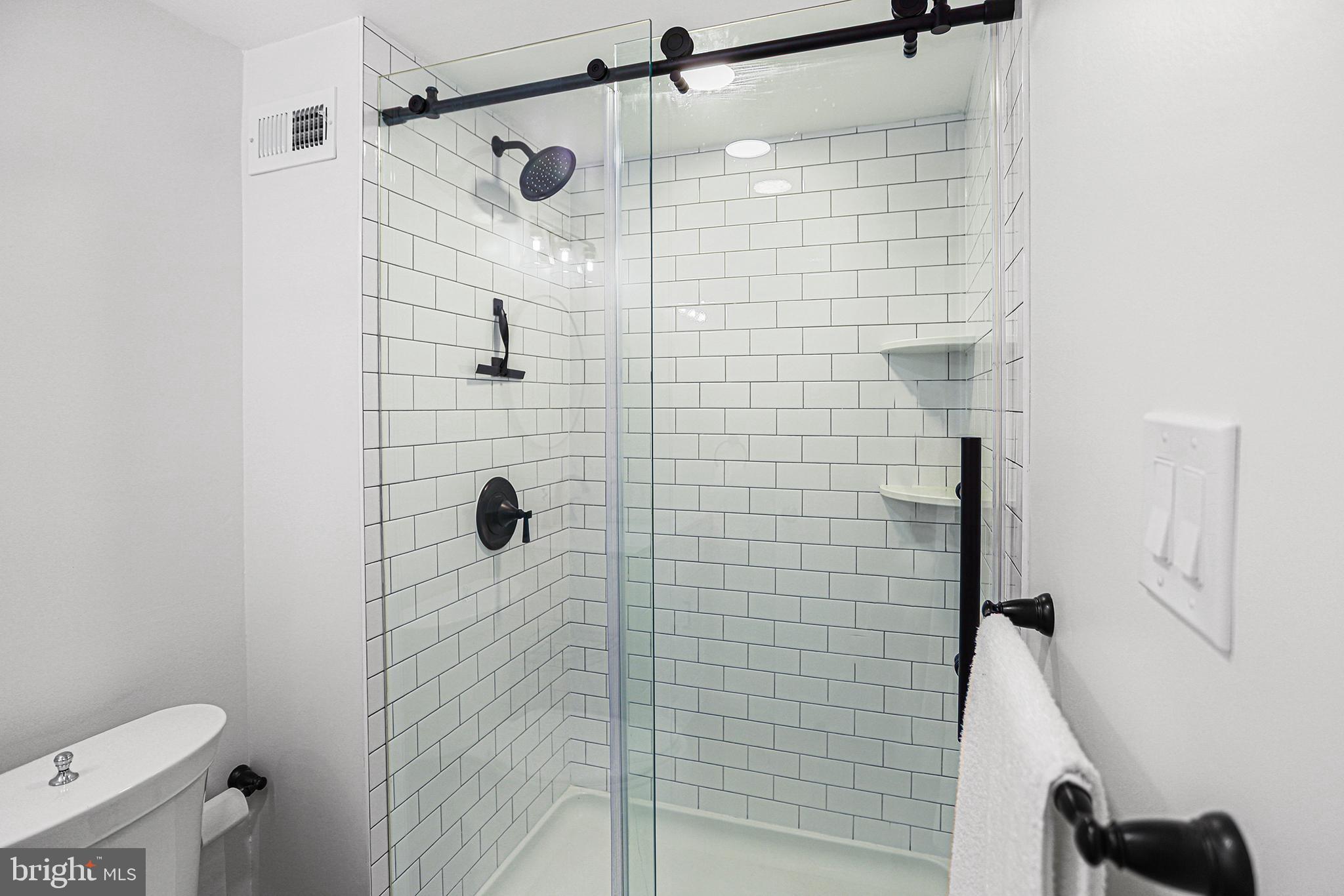 VALLEY FORGE TOWER - Residential