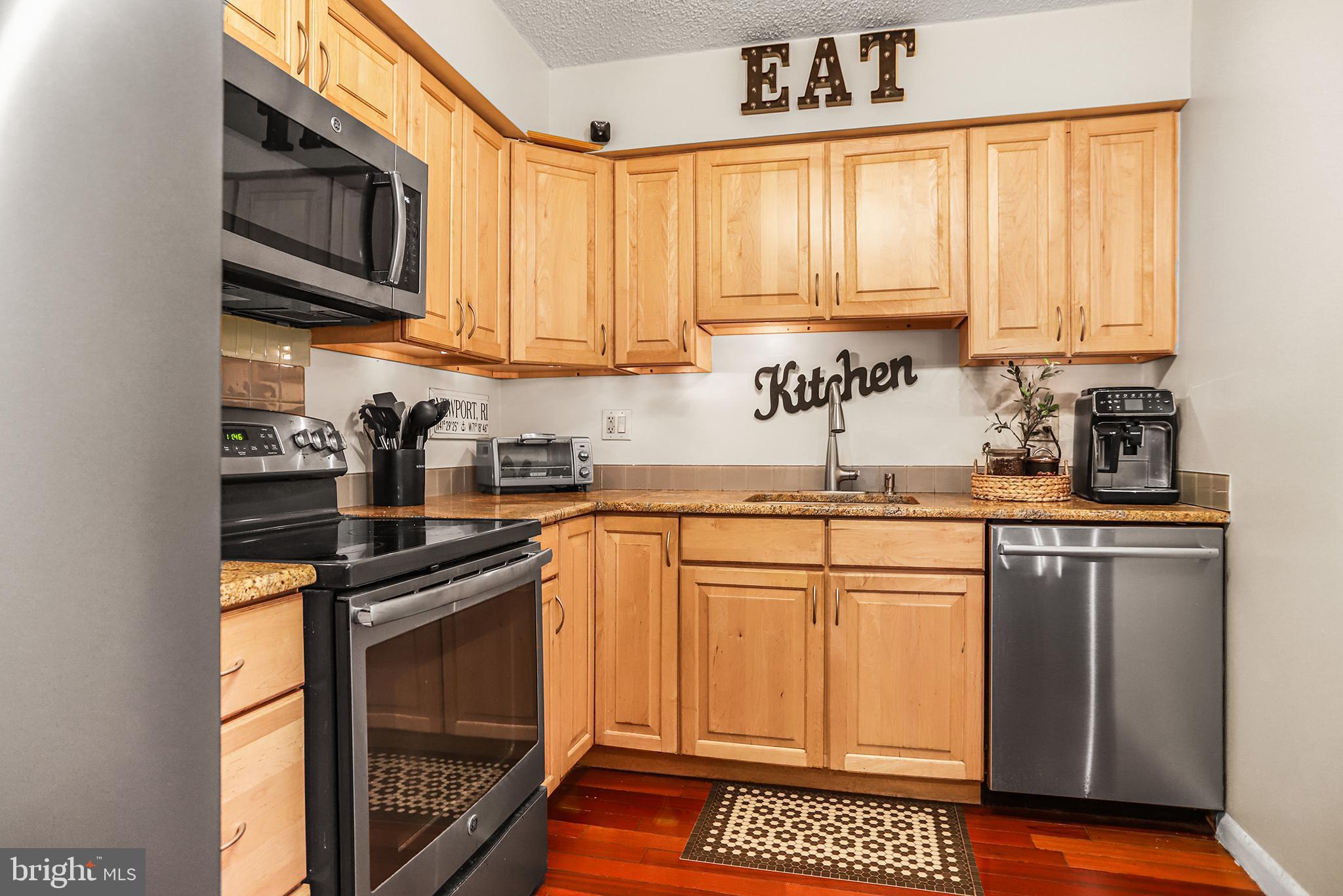 VALLEY FORGE TOWER - Residential