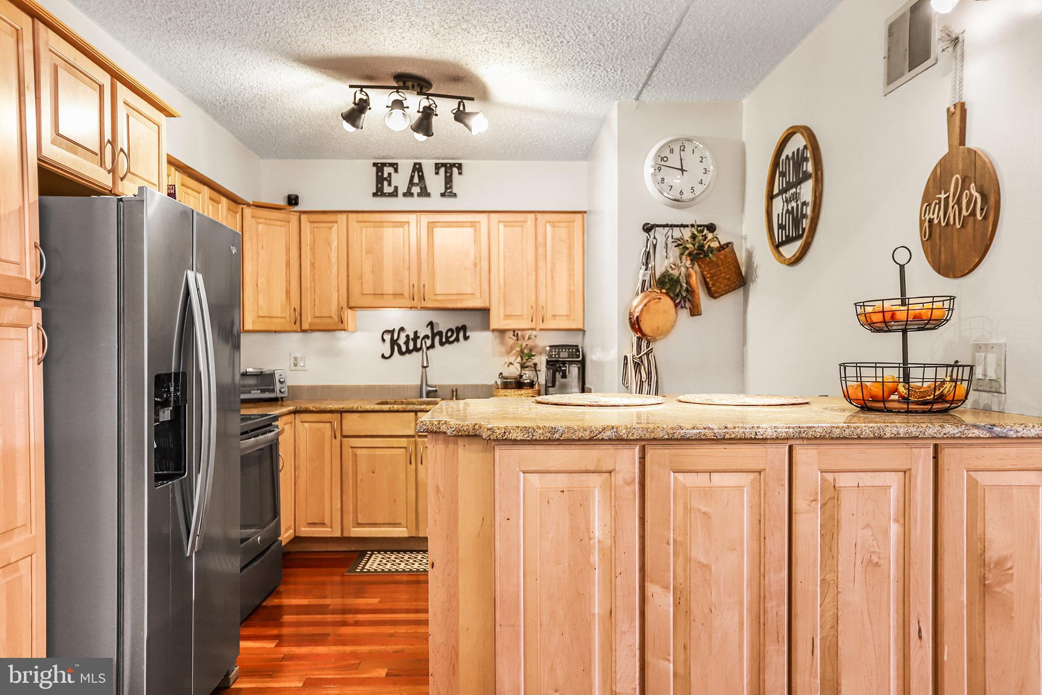 VALLEY FORGE TOWER - Residential