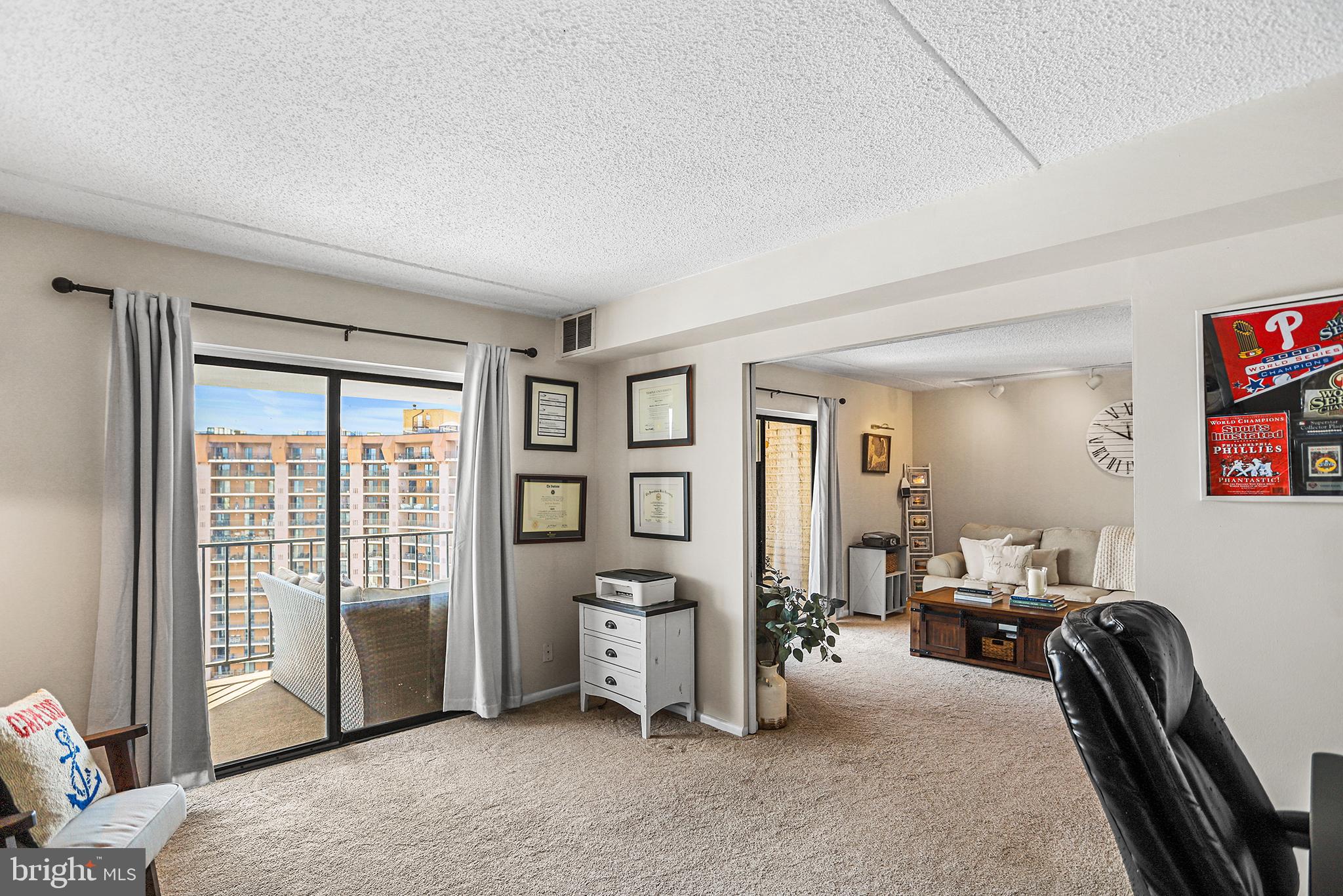 VALLEY FORGE TOWER - Residential