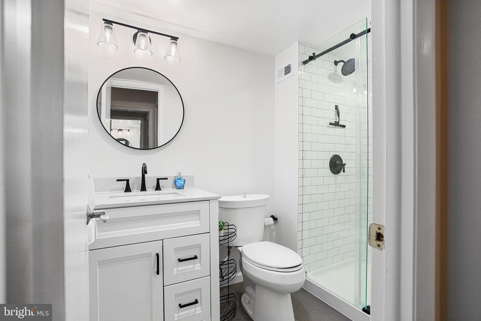 VALLEY FORGE TOWER - Residential