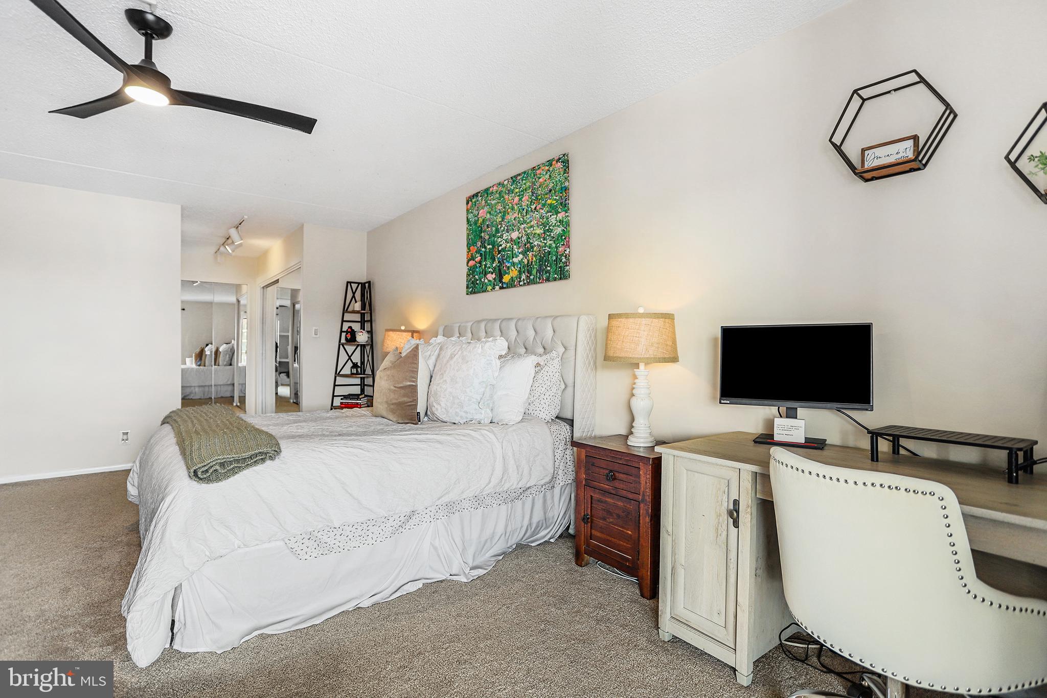 VALLEY FORGE TOWER - Residential