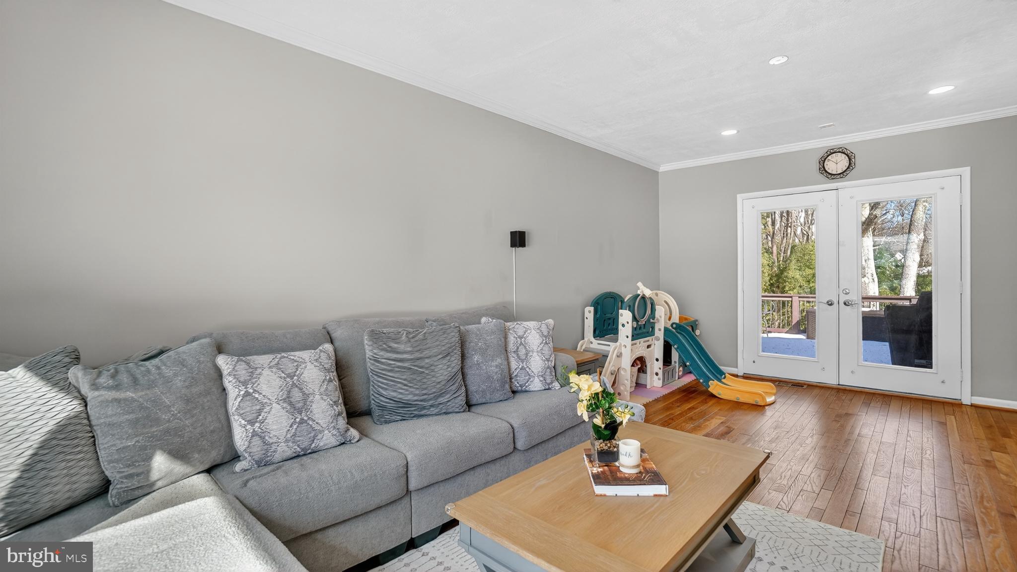 THE MEADOWS - Residential