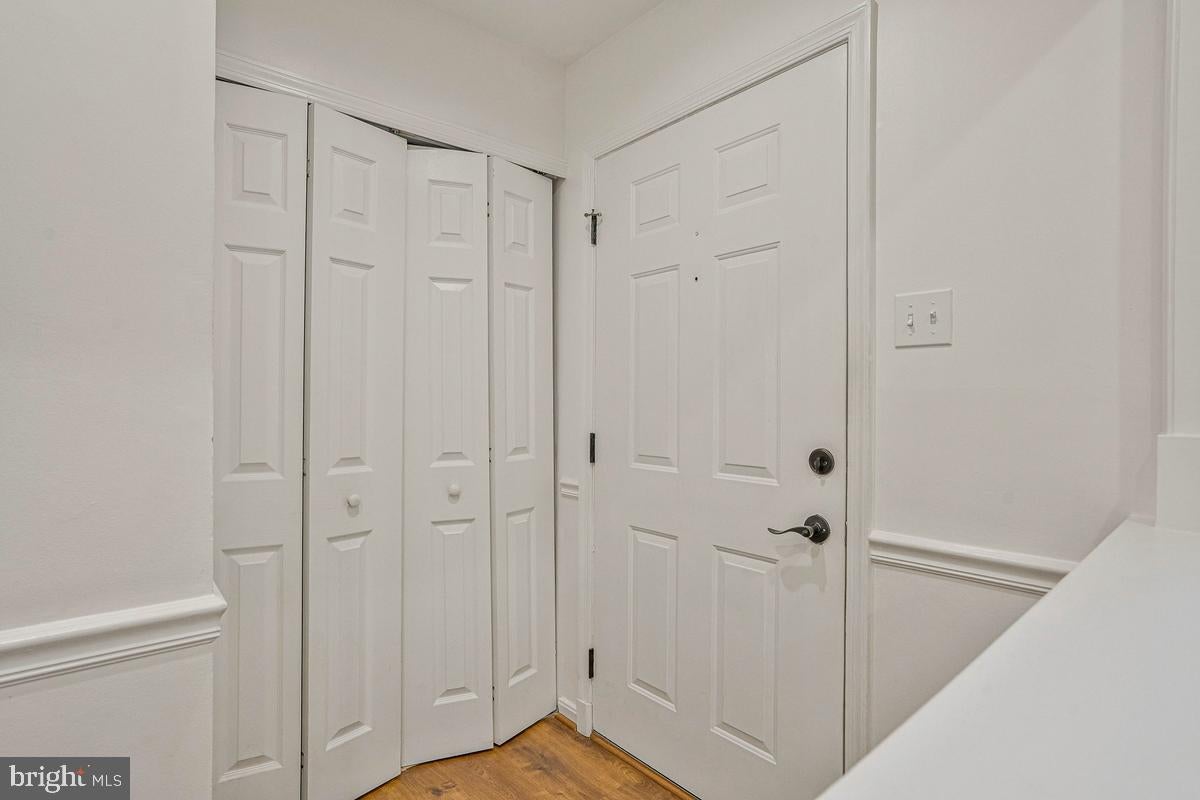 7821 GROVELAND SQUARE