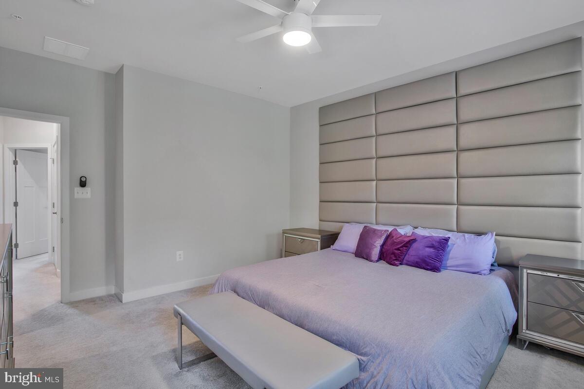 ARMSTRONG VILLAGE - Residential