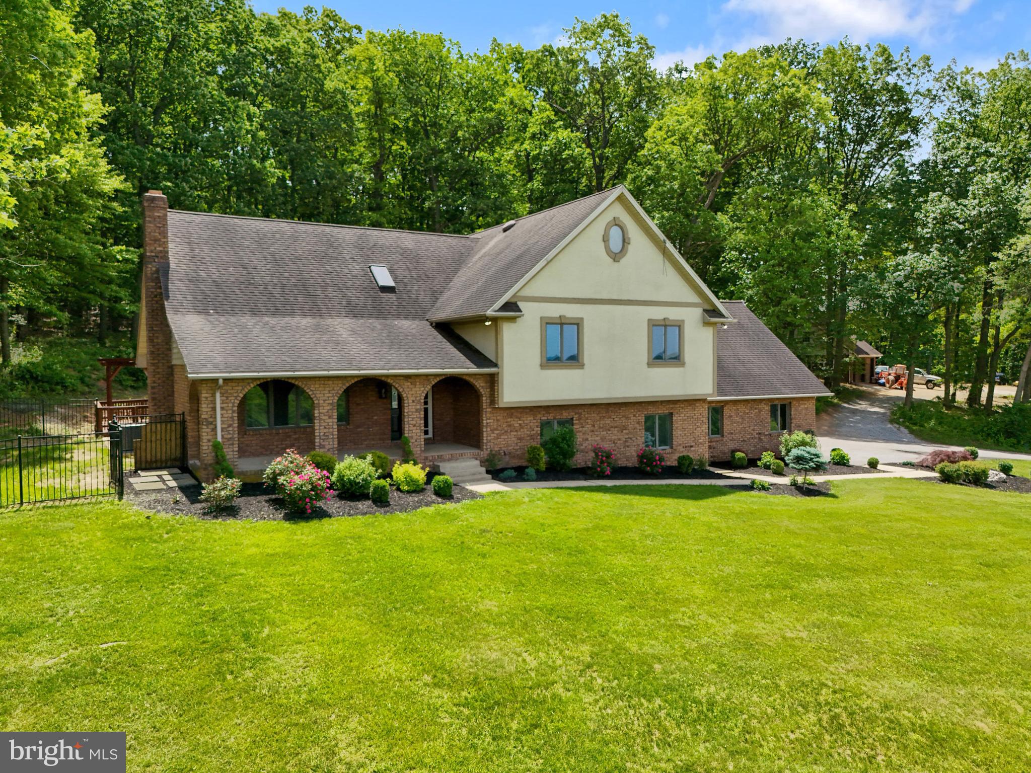 2855 SPRINGWOOD ROAD