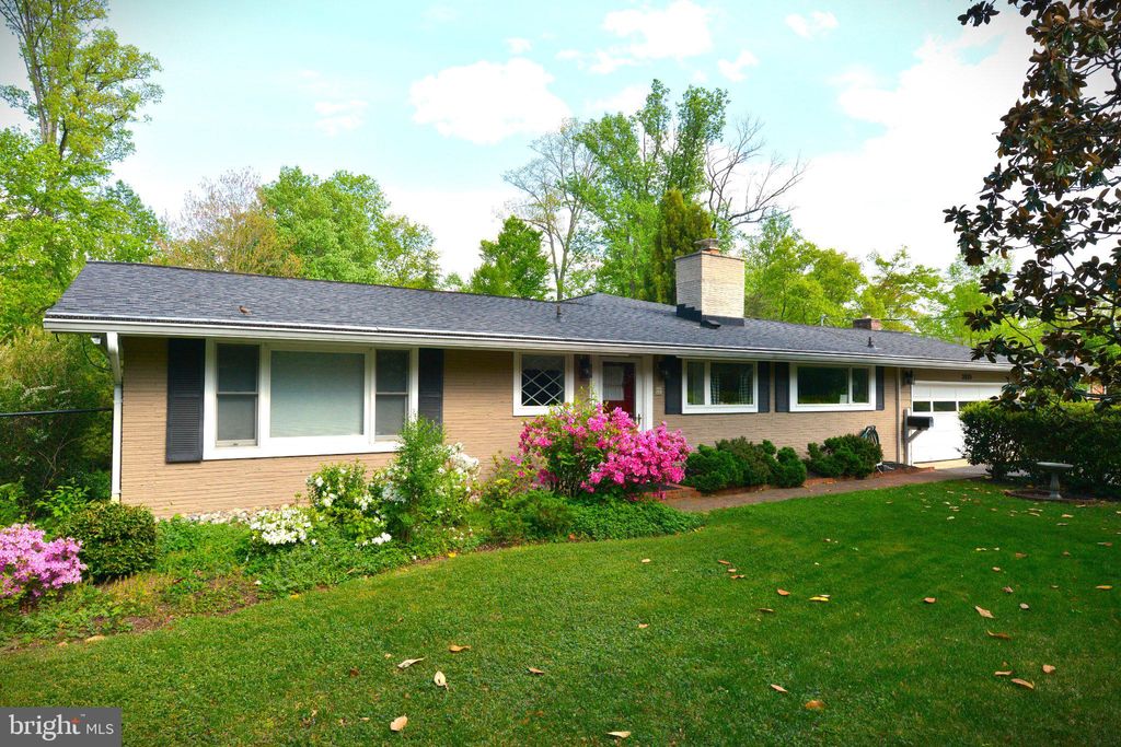 Photo of 3525 Devon Drive, FALLS CHURCH, VA 22042 (MLS # VAFX2311526)