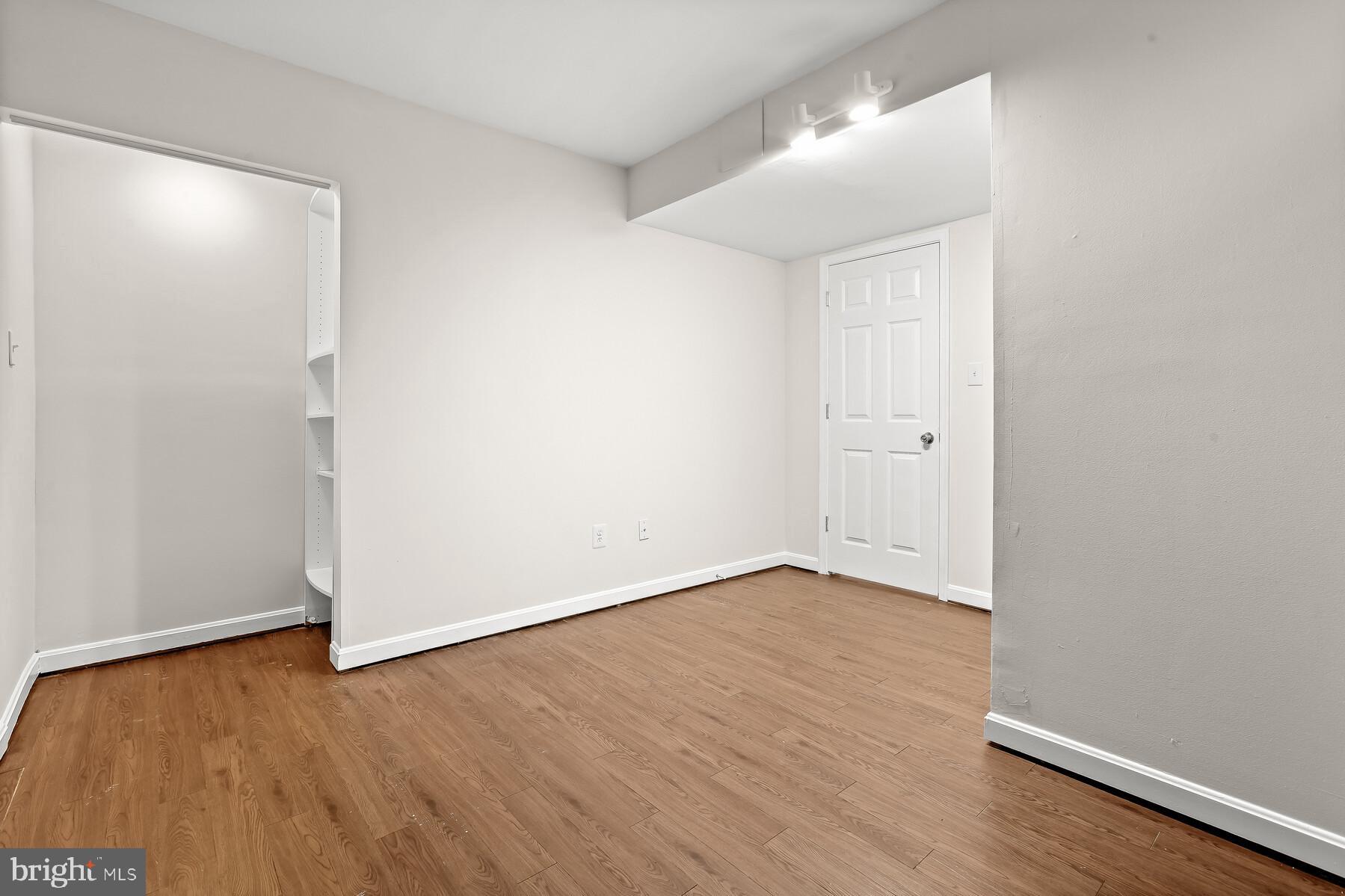 LINTHICUM - Residential