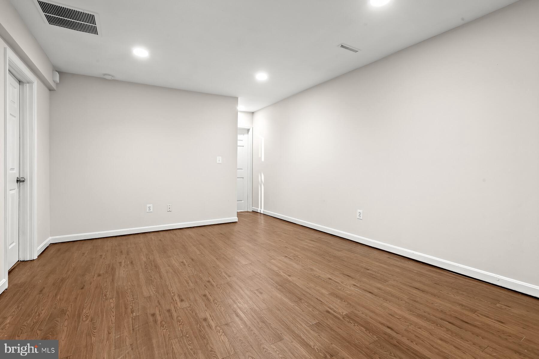 LINTHICUM - Residential