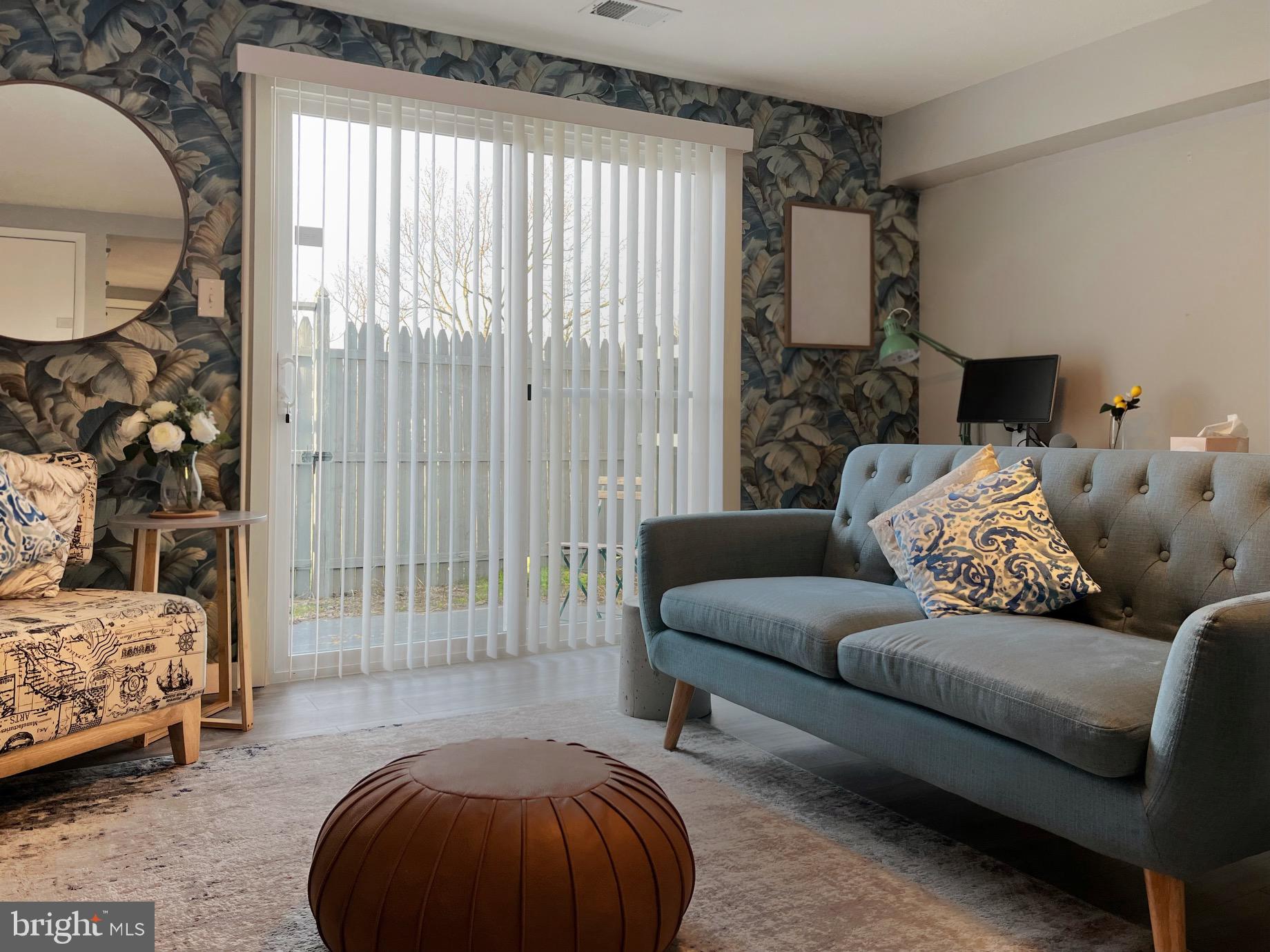 WINDMILL SQUARE - Residential