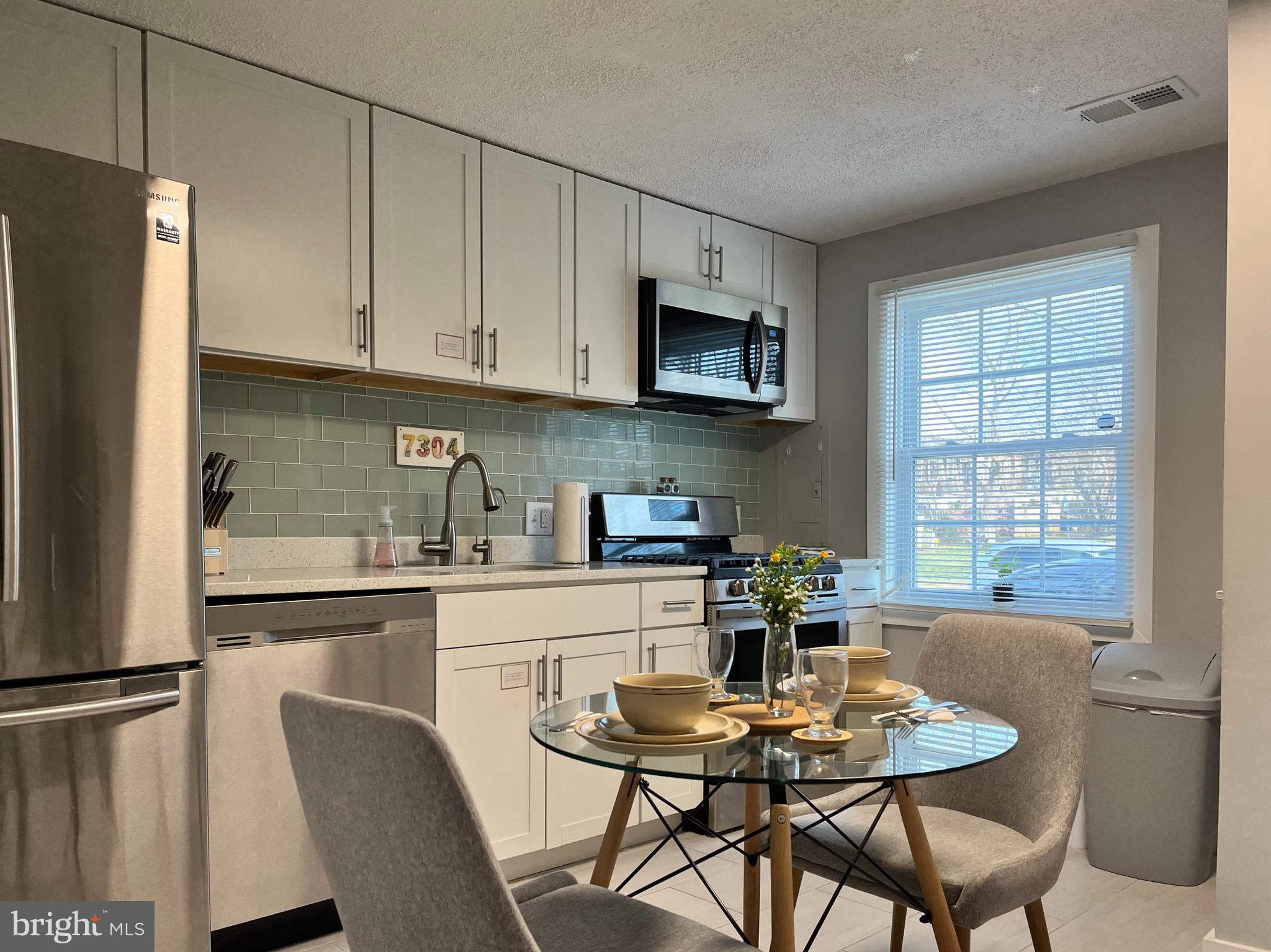 WINDMILL SQUARE - Residential