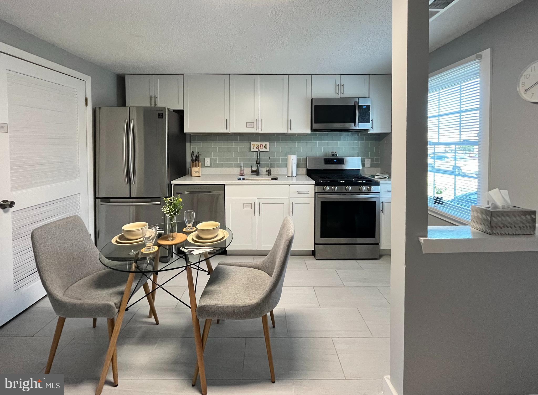 WINDMILL SQUARE - Residential