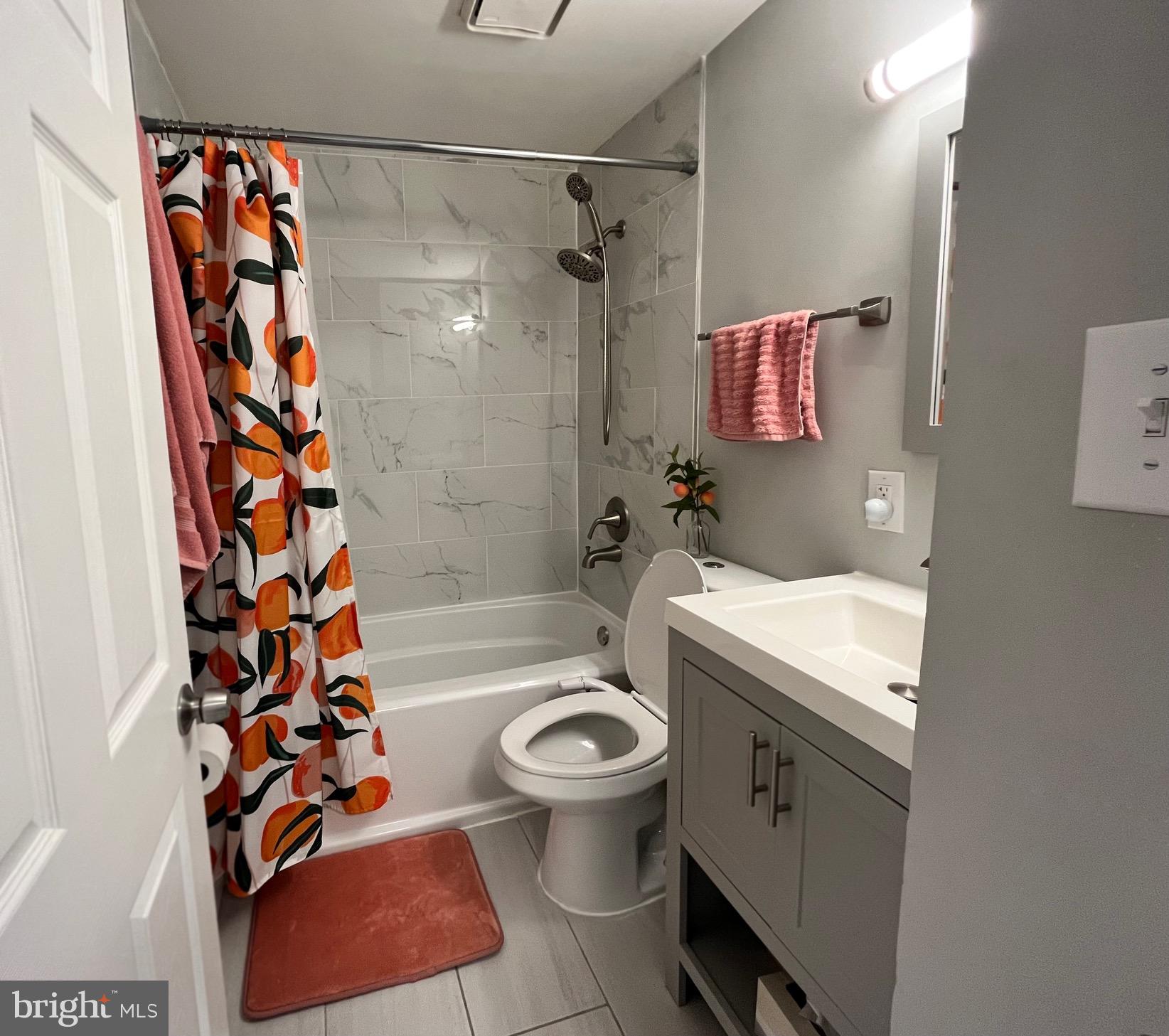 WINDMILL SQUARE - Residential