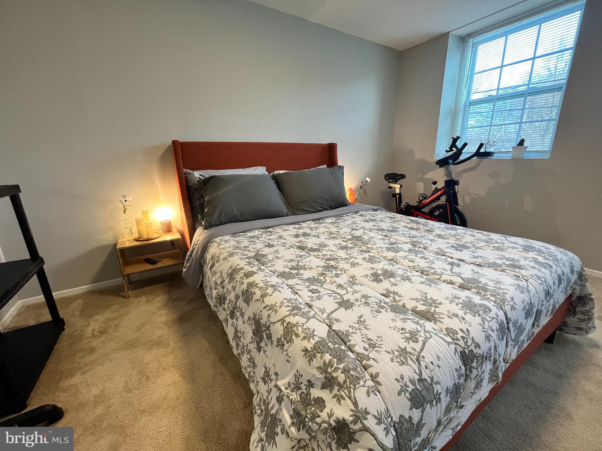 WINDMILL SQUARE - Residential