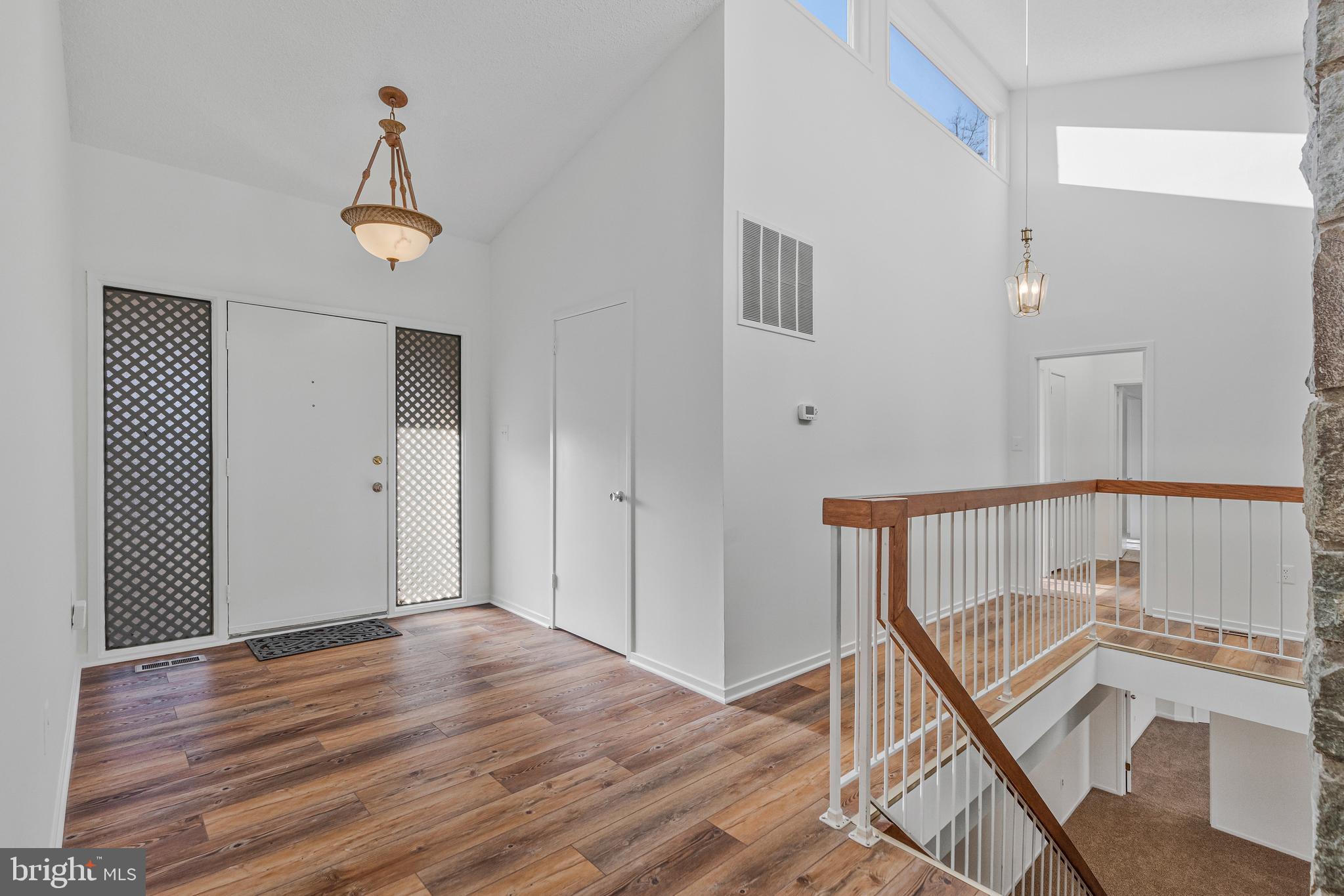 9118 CRICKLEWOOD COURT