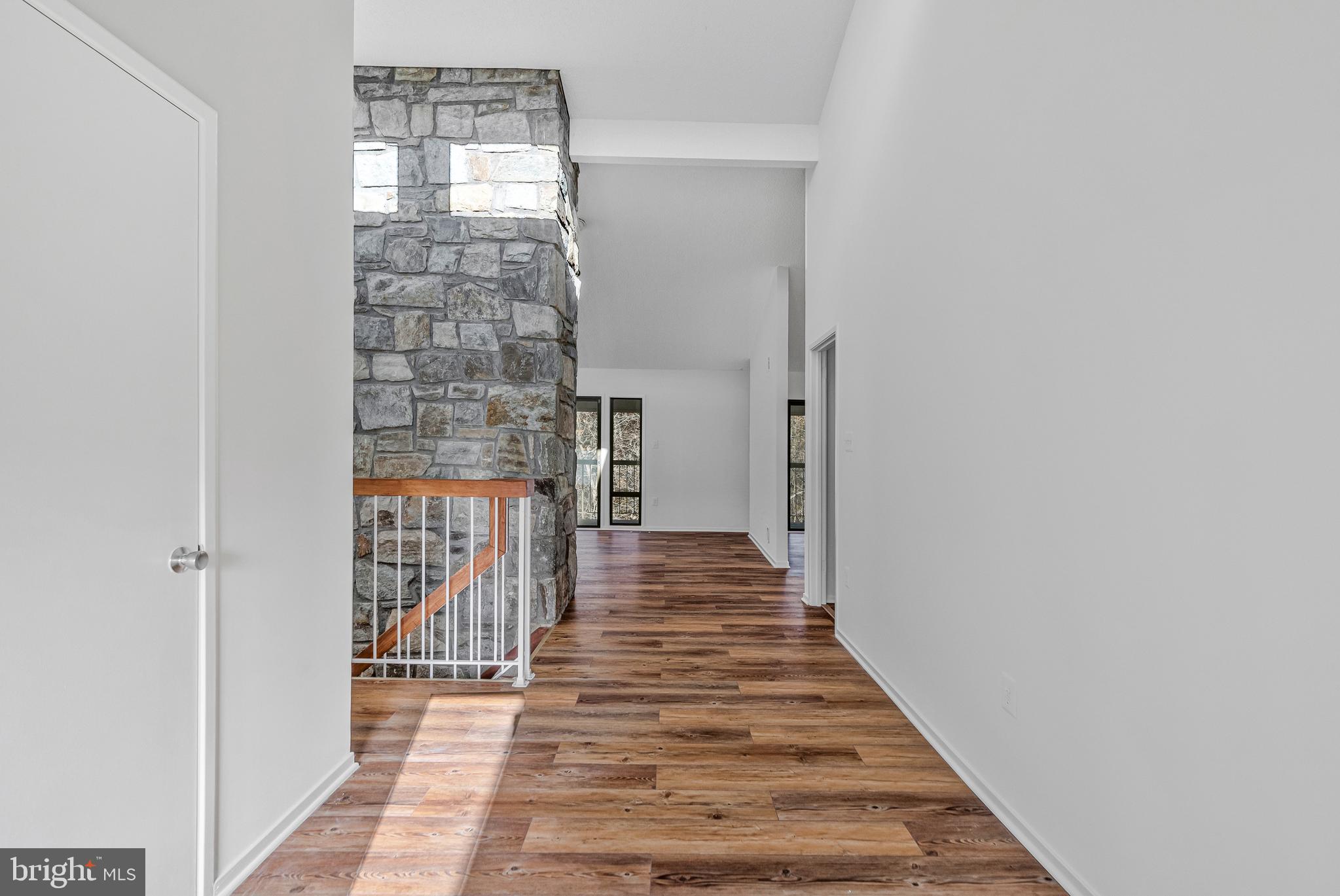 9118 CRICKLEWOOD COURT