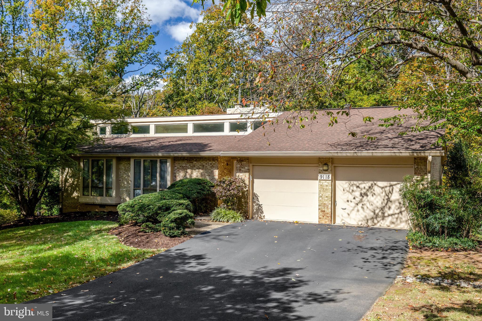 9118 CRICKLEWOOD COURT