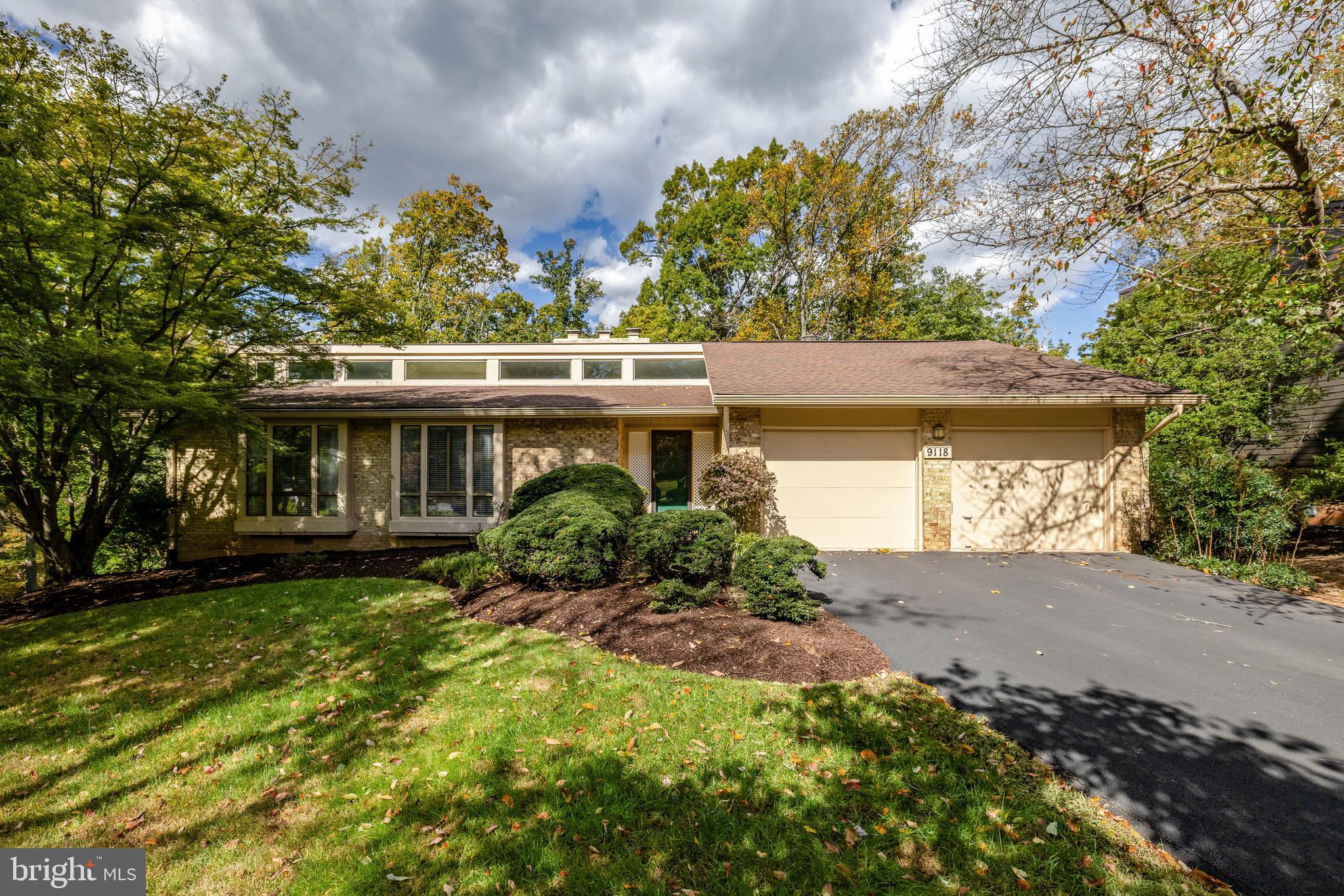 9118 CRICKLEWOOD COURT