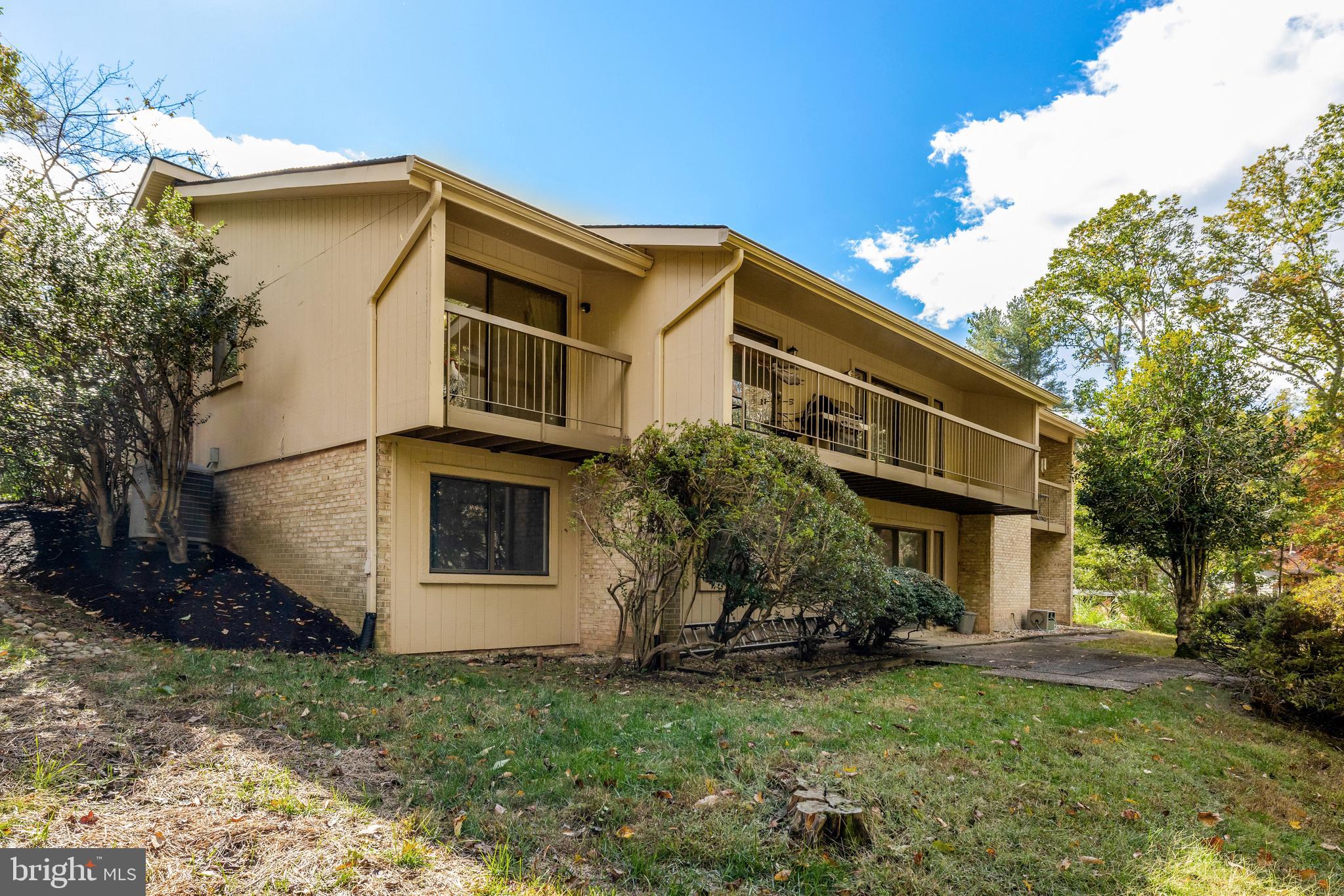 WOLF TRAP WOODS - Residential