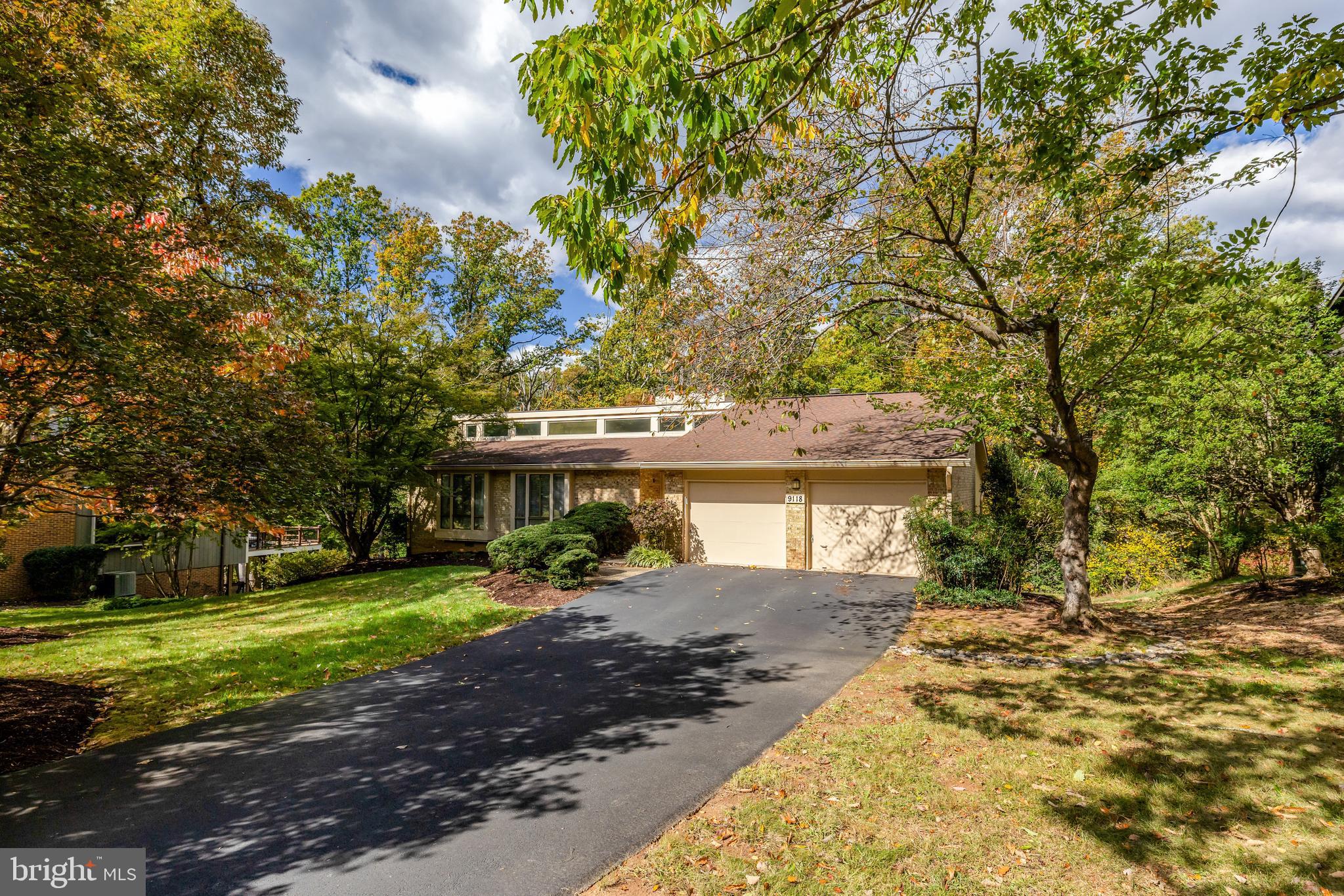 9118 CRICKLEWOOD COURT