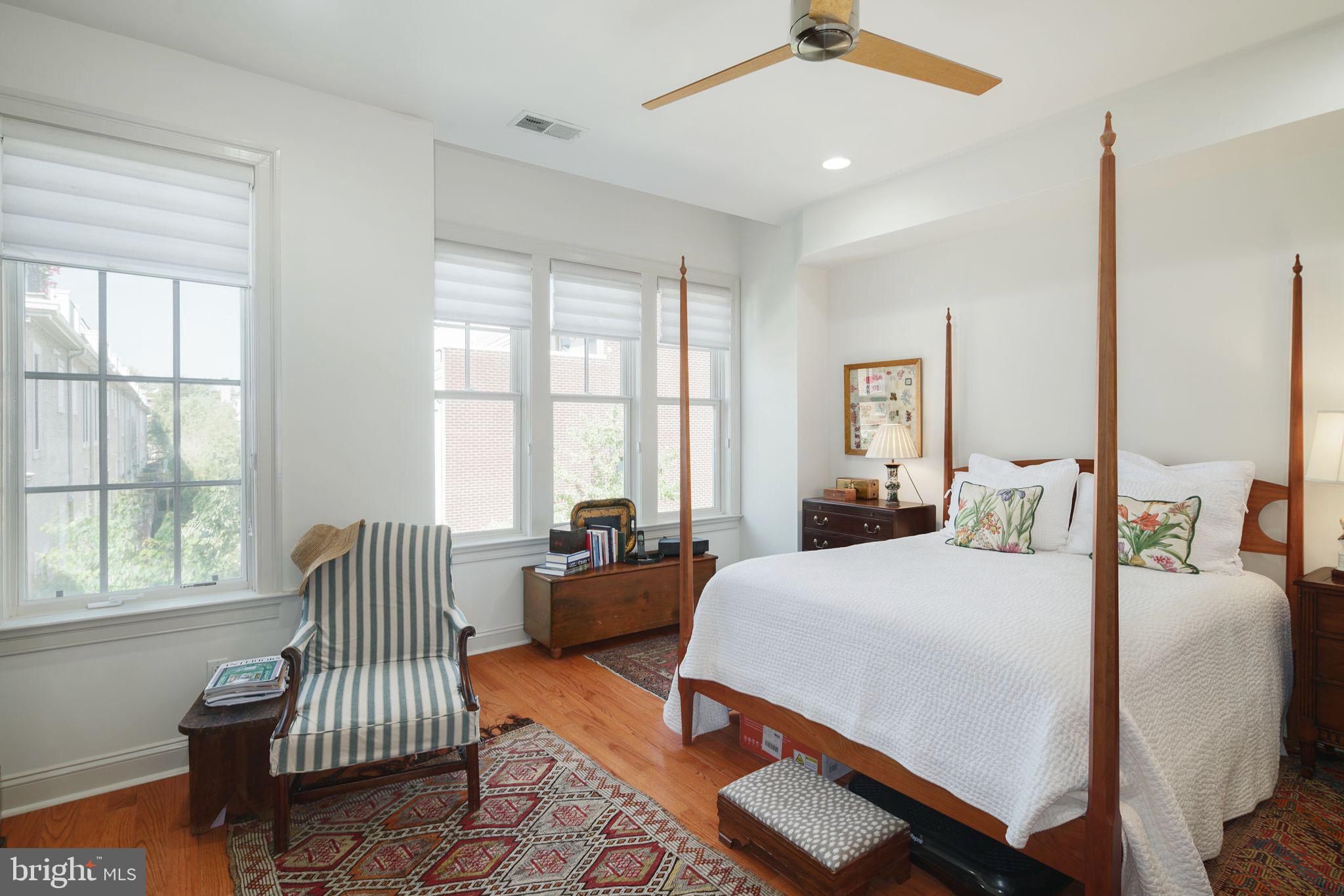 SOCIETY HILL - Residential