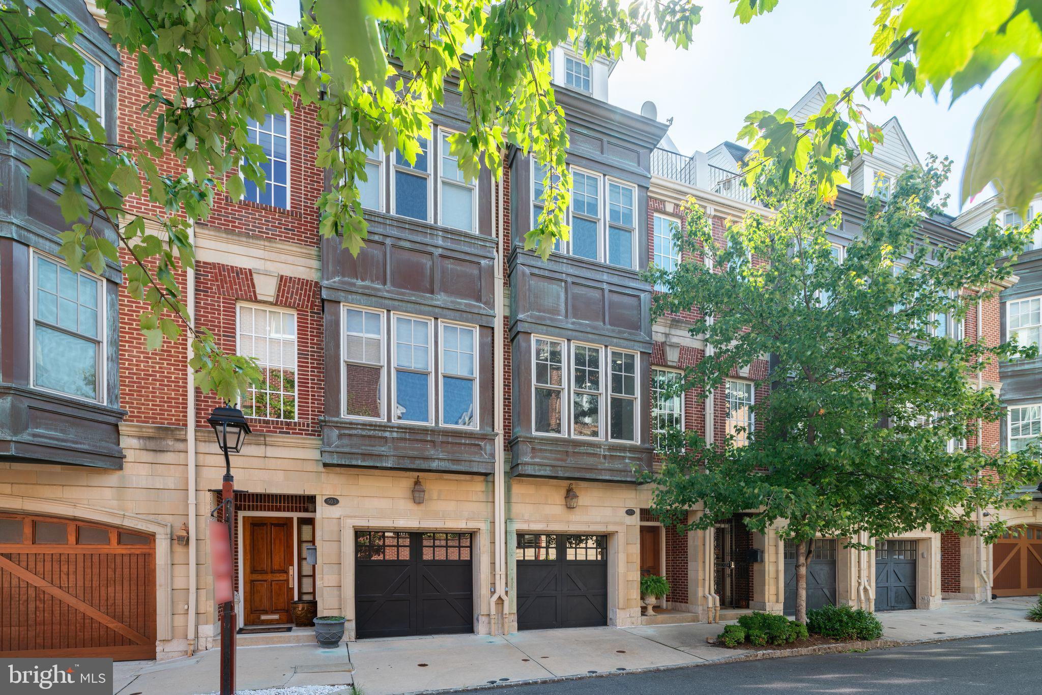 SOCIETY HILL - Residential