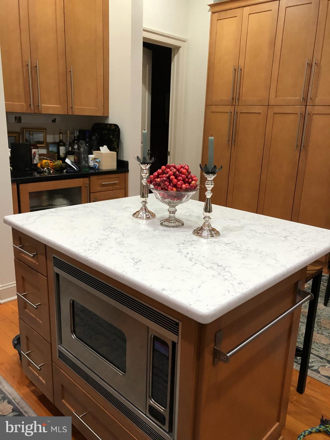 SOCIETY HILL - Residential