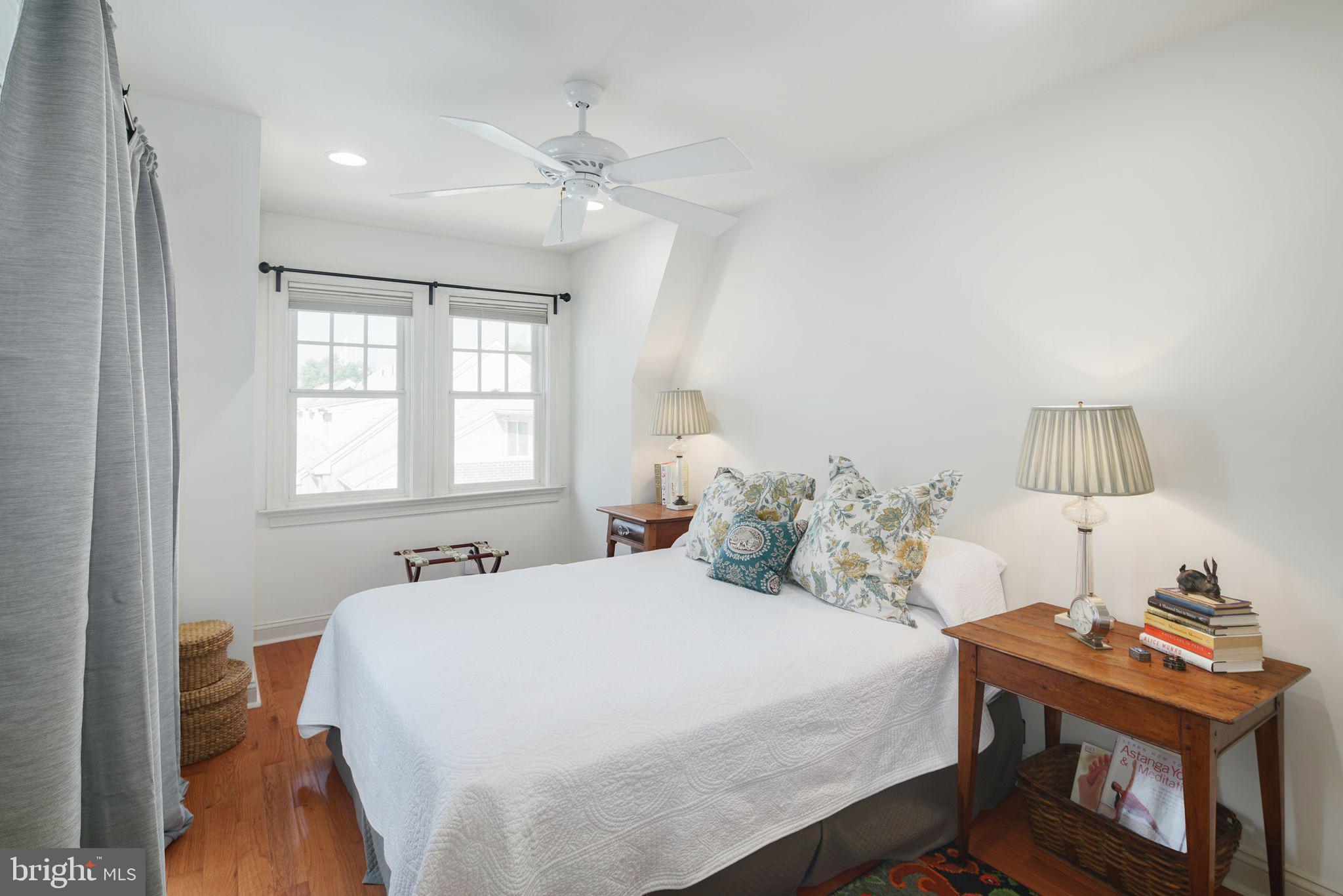 SOCIETY HILL - Residential