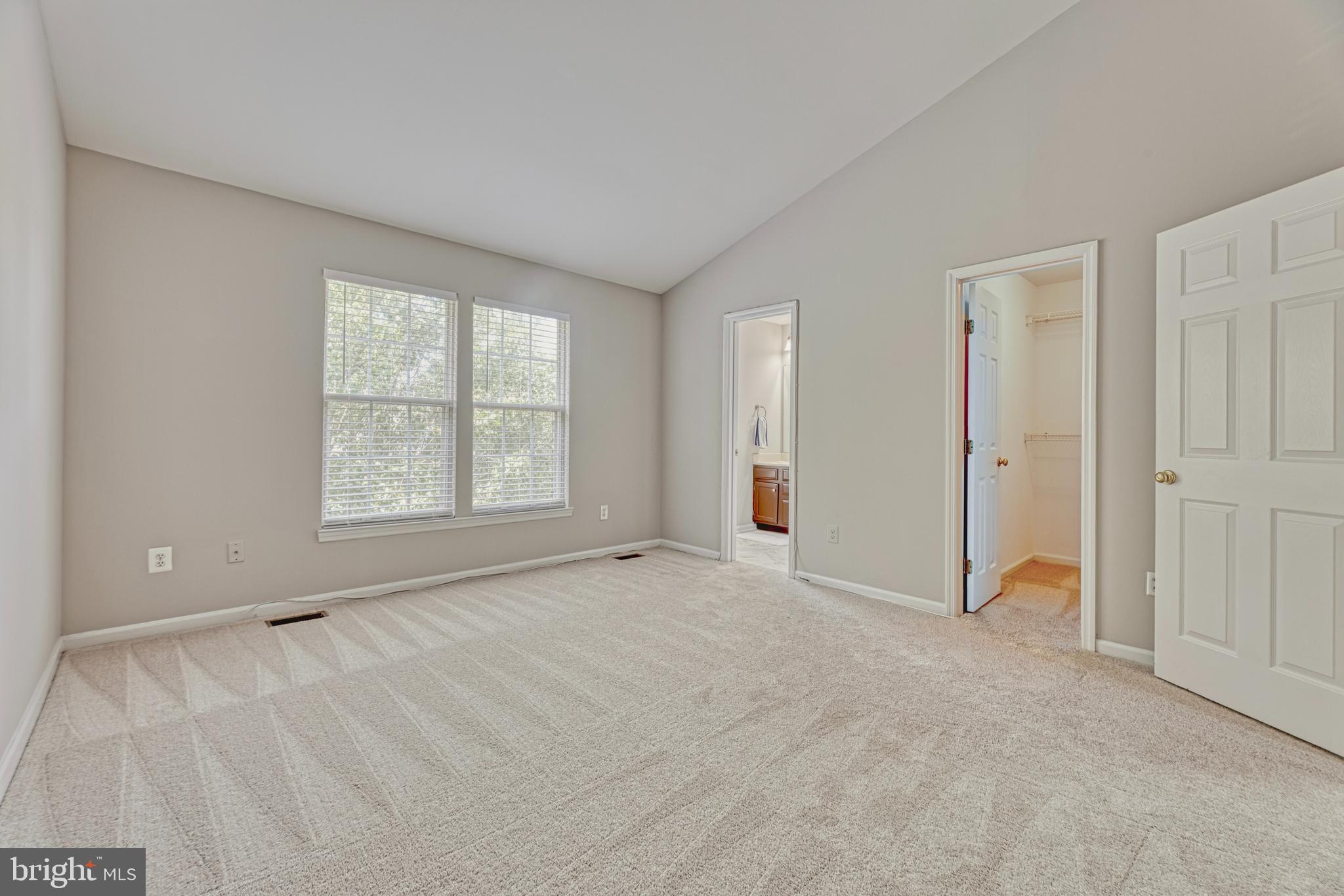 ASHBURN VILLAGE - Residential