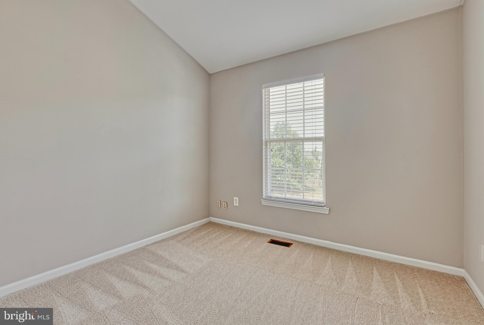 ASHBURN VILLAGE - Residential