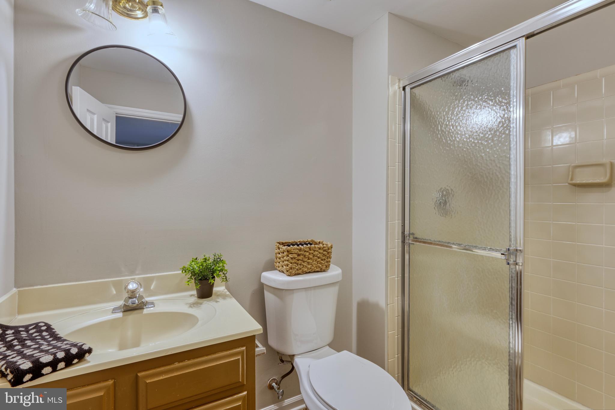 ASHBURN VILLAGE - Residential