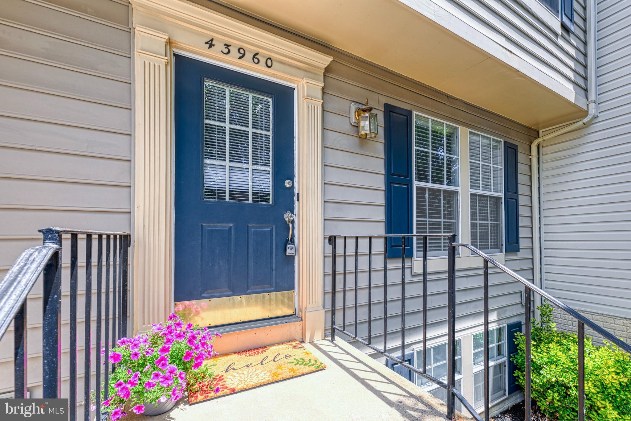 ASHBURN VILLAGE - Residential