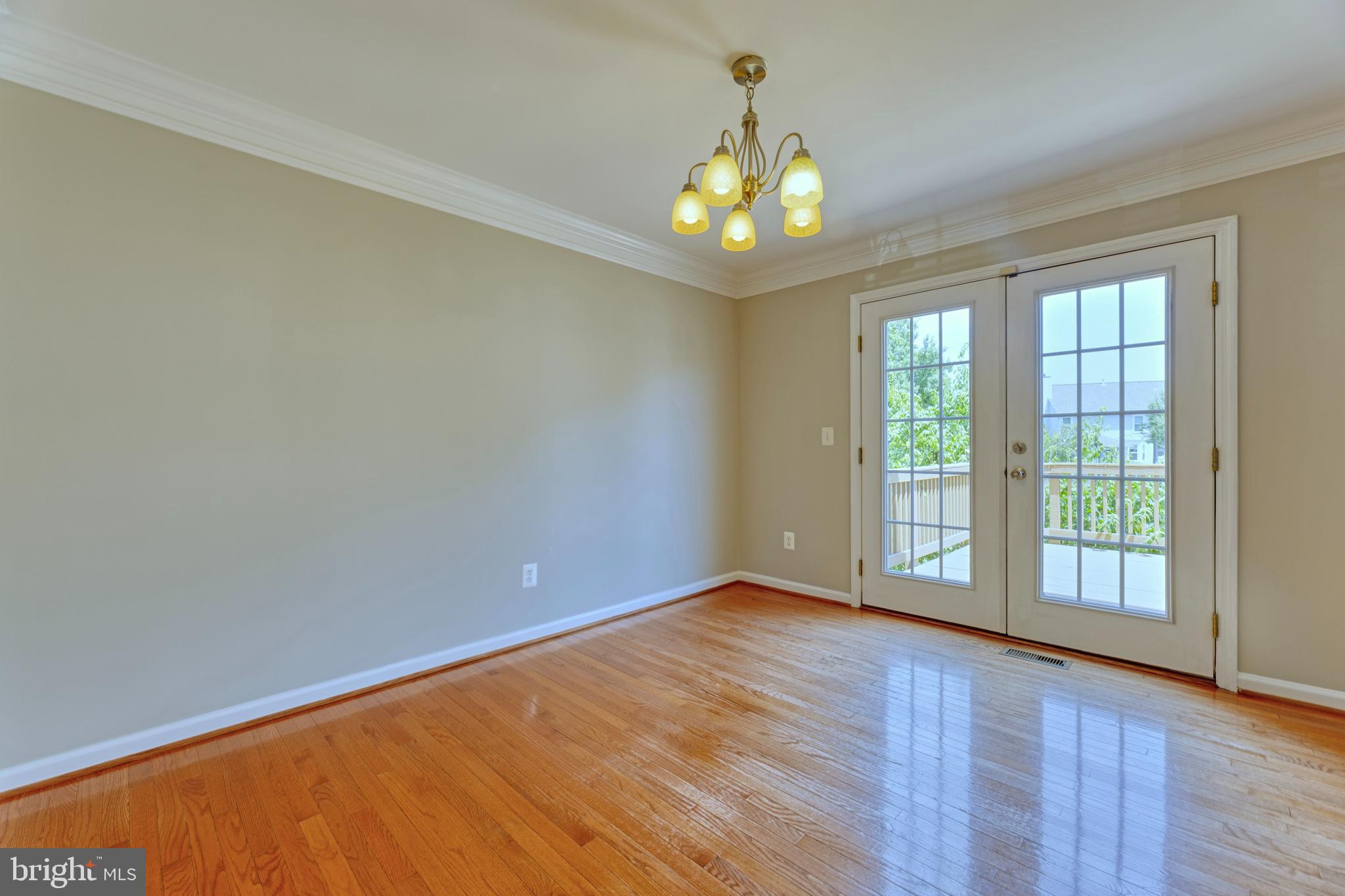 ASHBURN VILLAGE - Residential