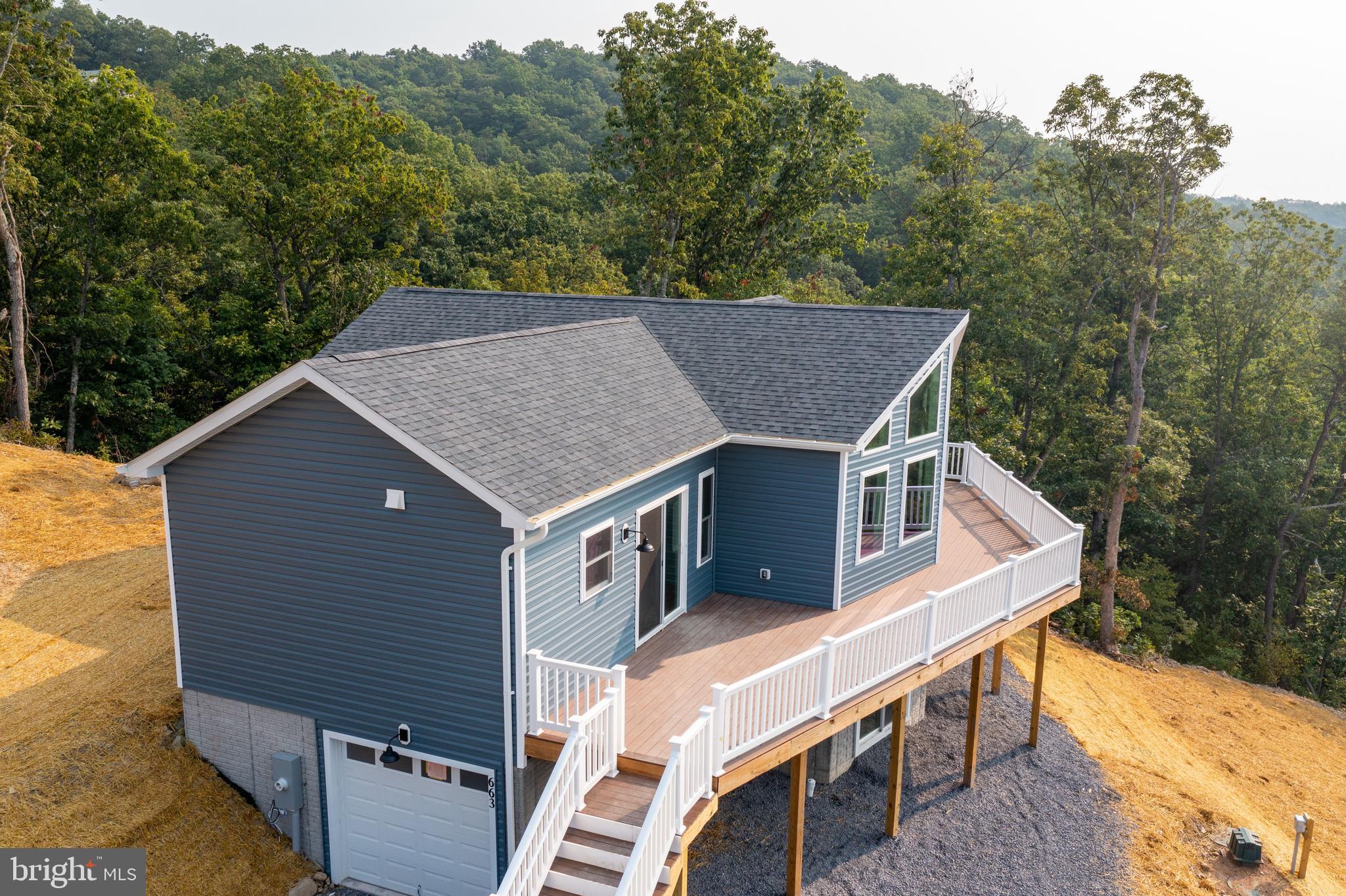 51 GOONEY MANOR LOOP