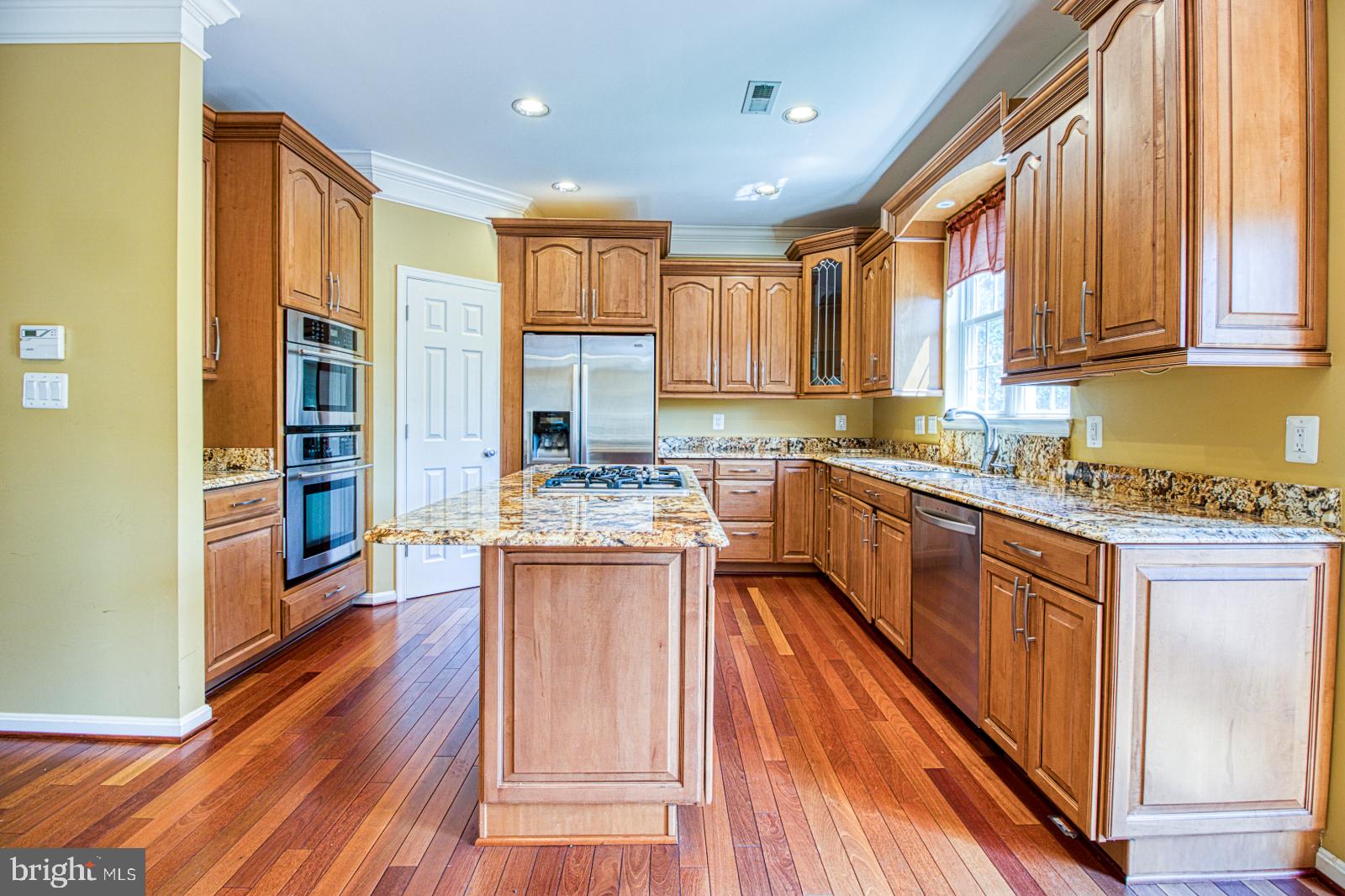 HIGHGROVE ESTATES - Residential Lease