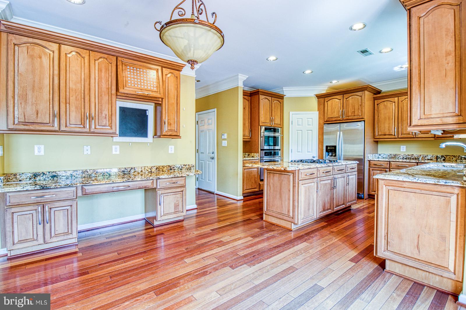 HIGHGROVE ESTATES - Residential Lease