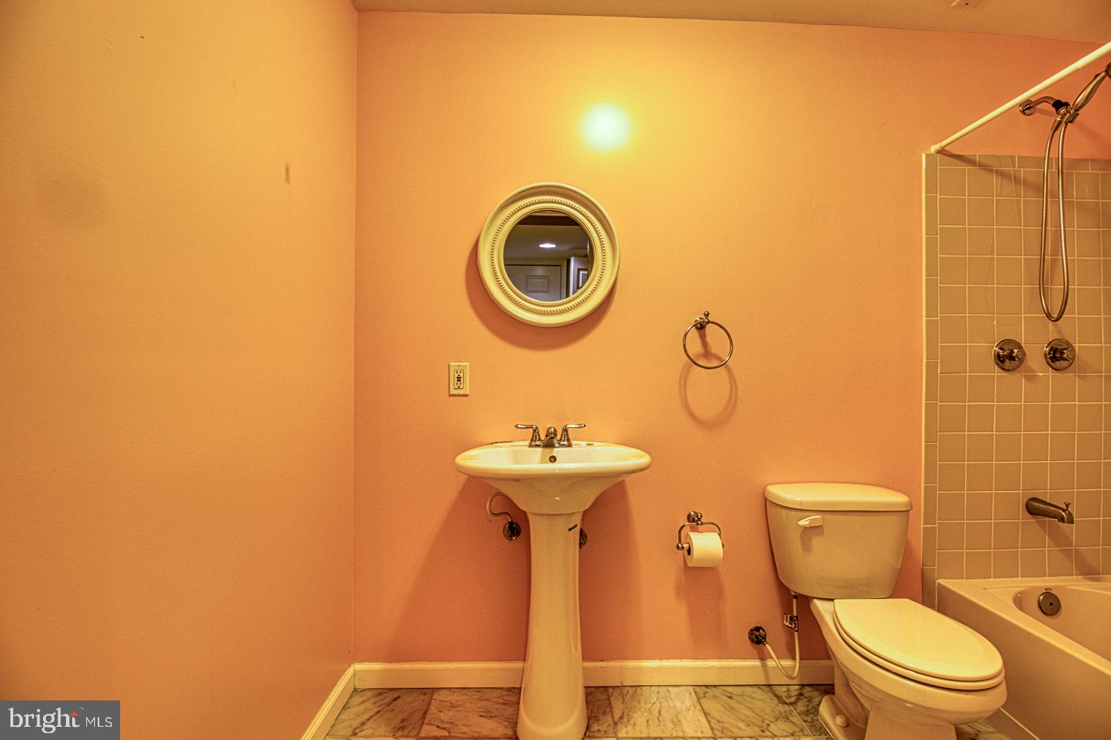 HIGHGROVE ESTATES - Residential Lease