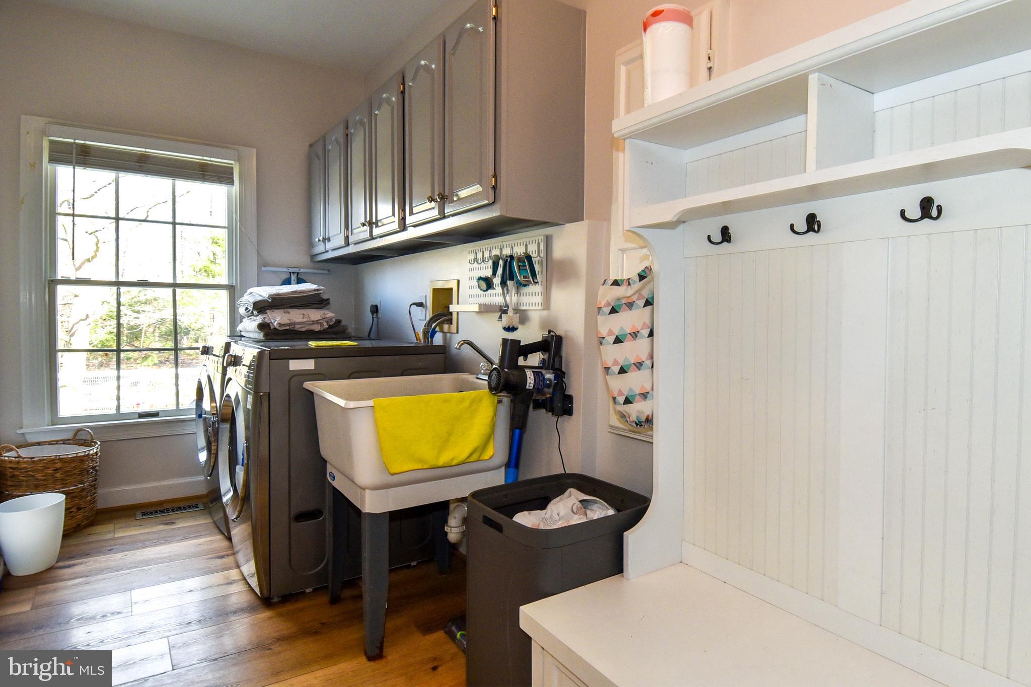 ROSE HILL FALLS - Residential