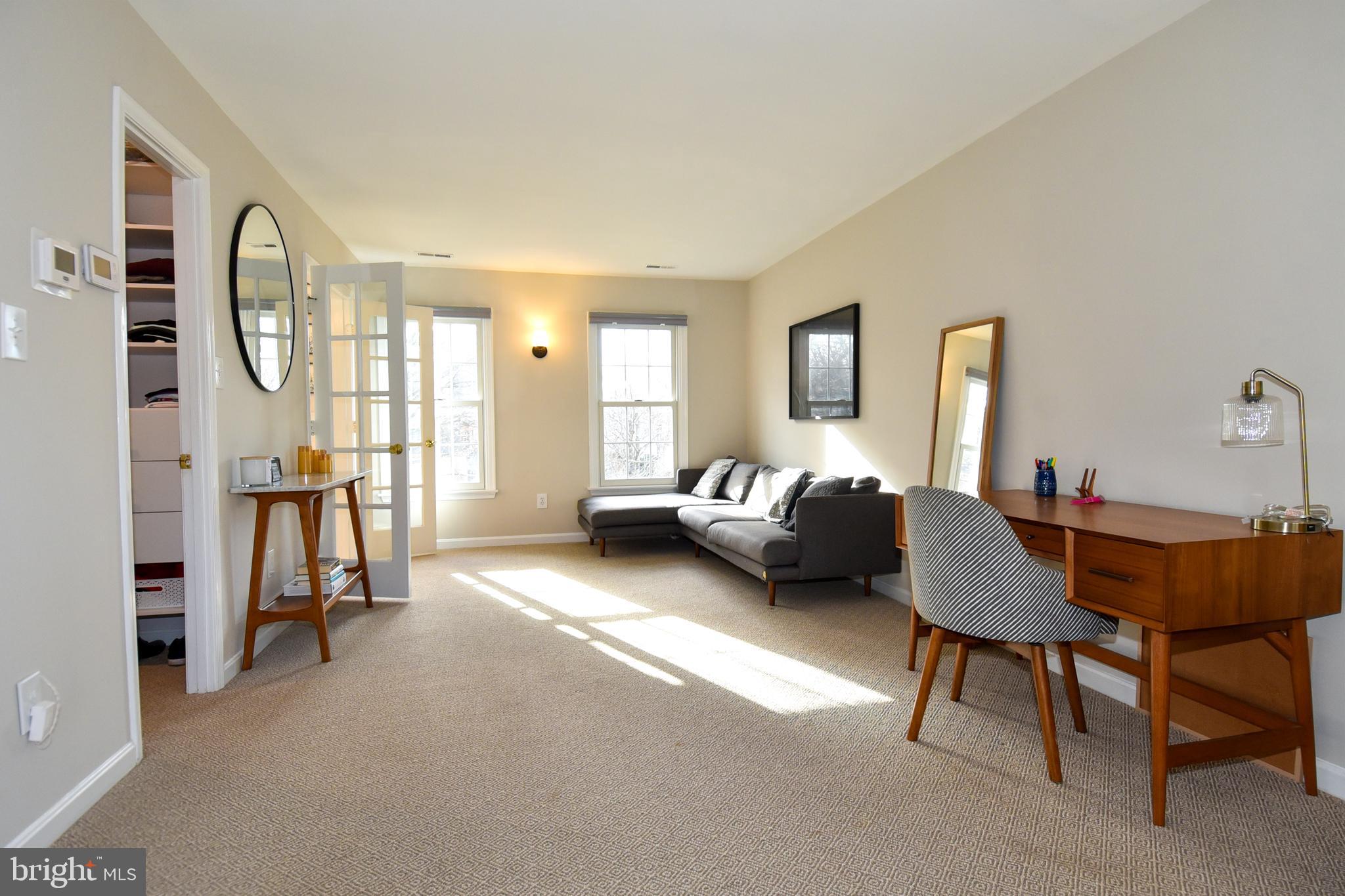 ROSE HILL FALLS - Residential