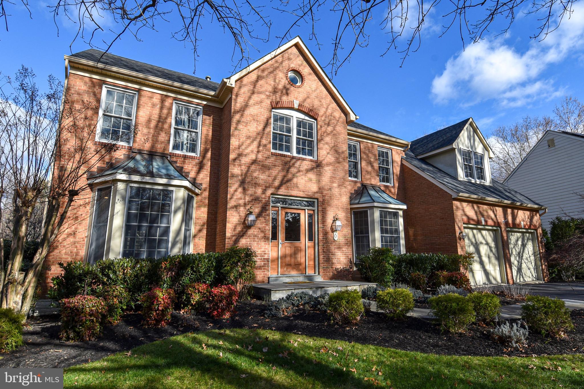 ROSE HILL FALLS - Residential