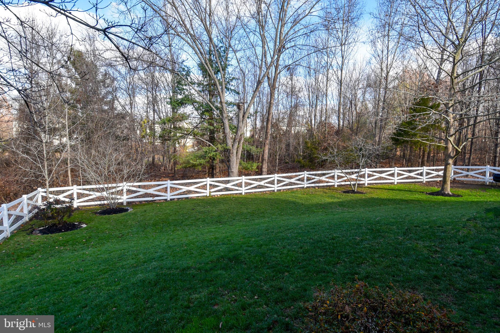 ROSE HILL FALLS - Residential