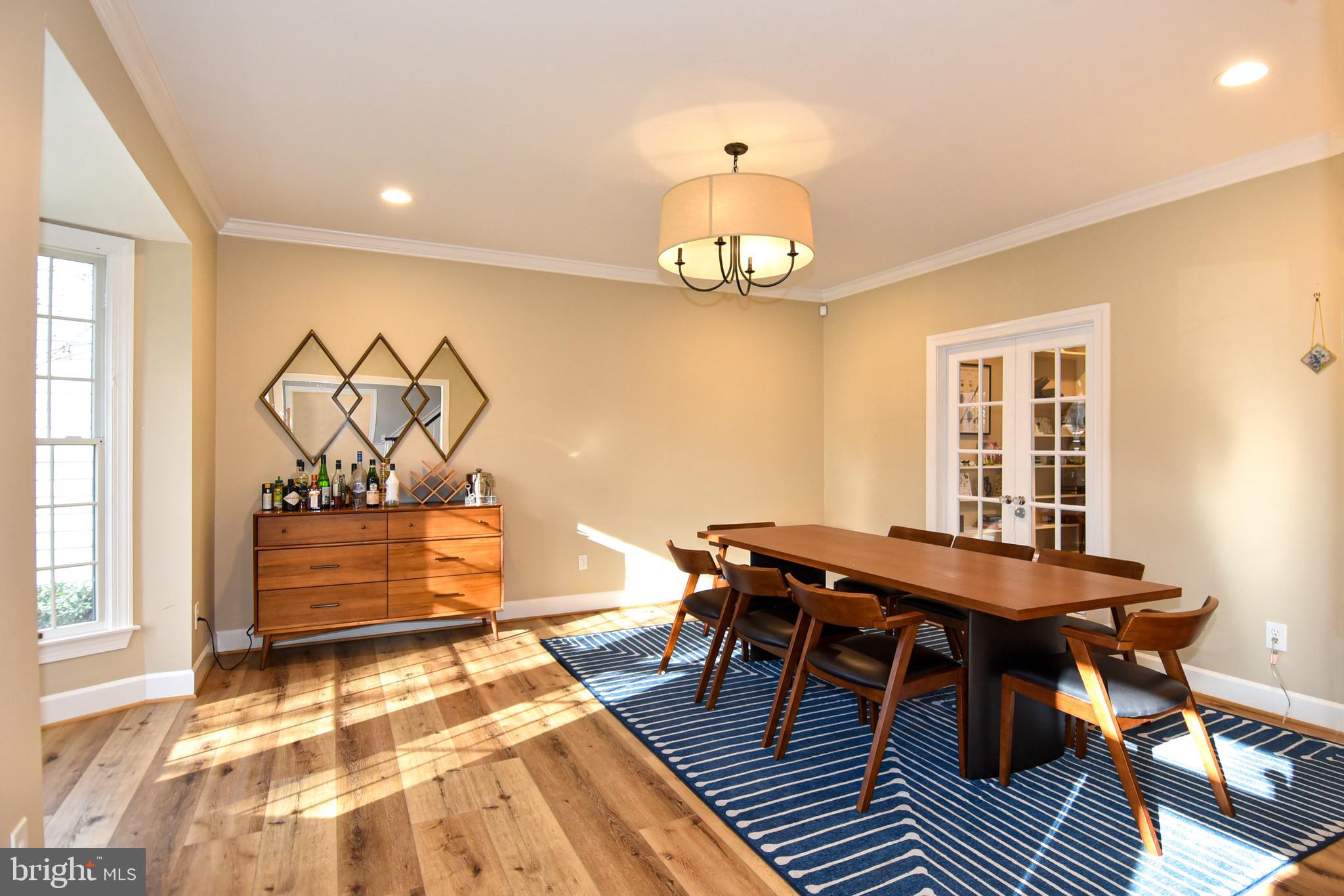 ROSE HILL FALLS - Residential